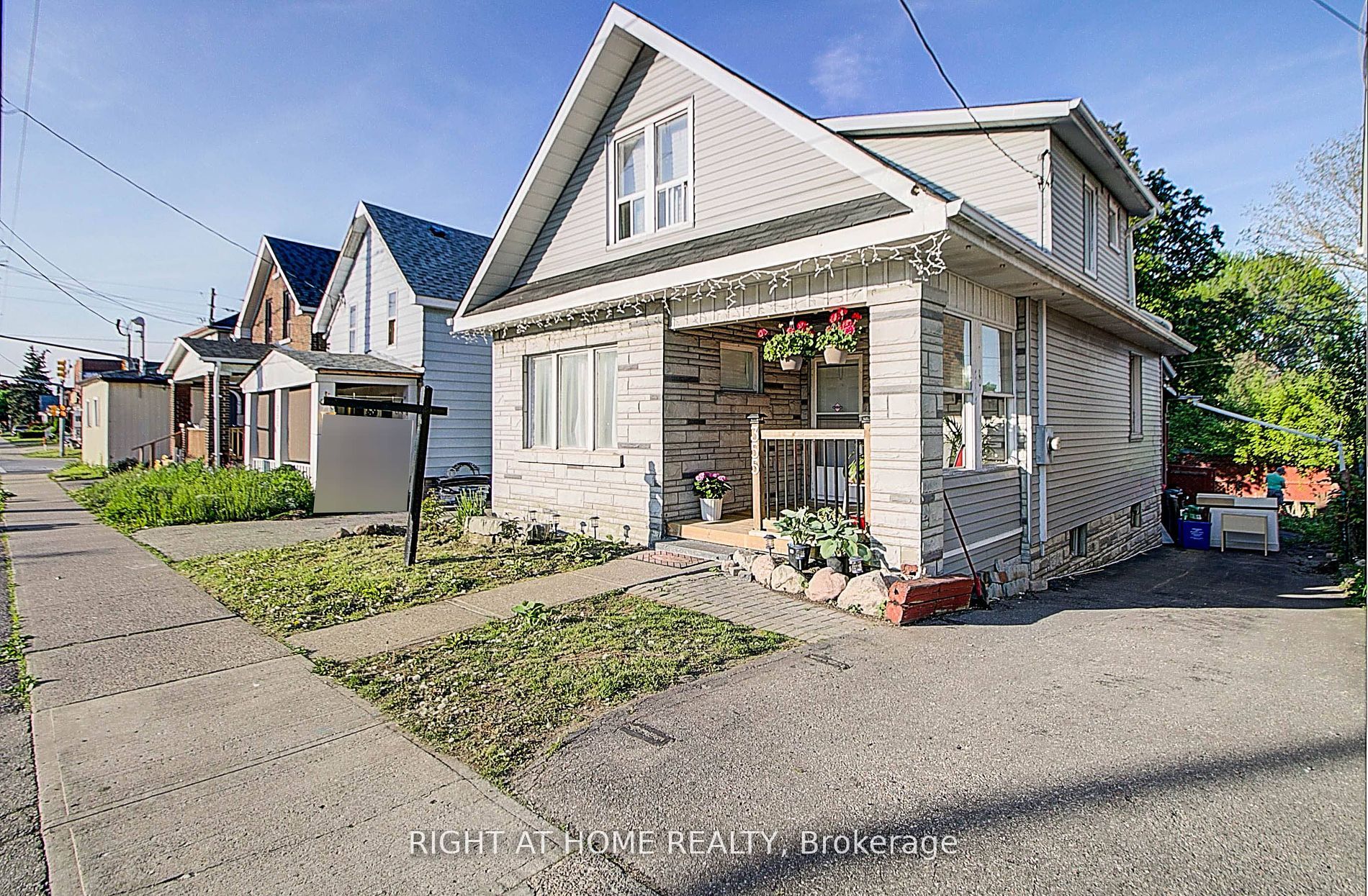 355 Ritson Road S Property Photo 1