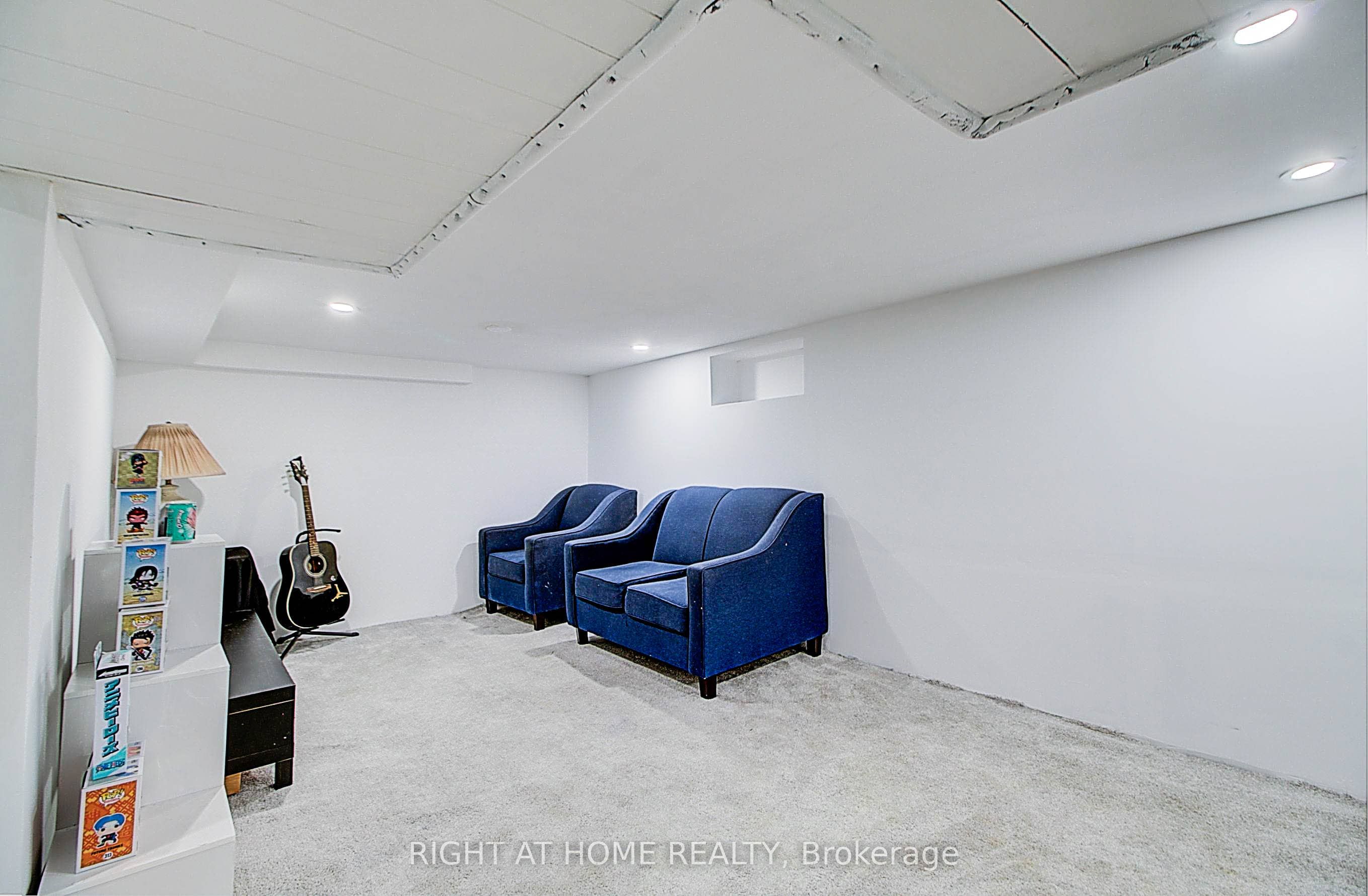 355 Ritson Road S Property Photo 13