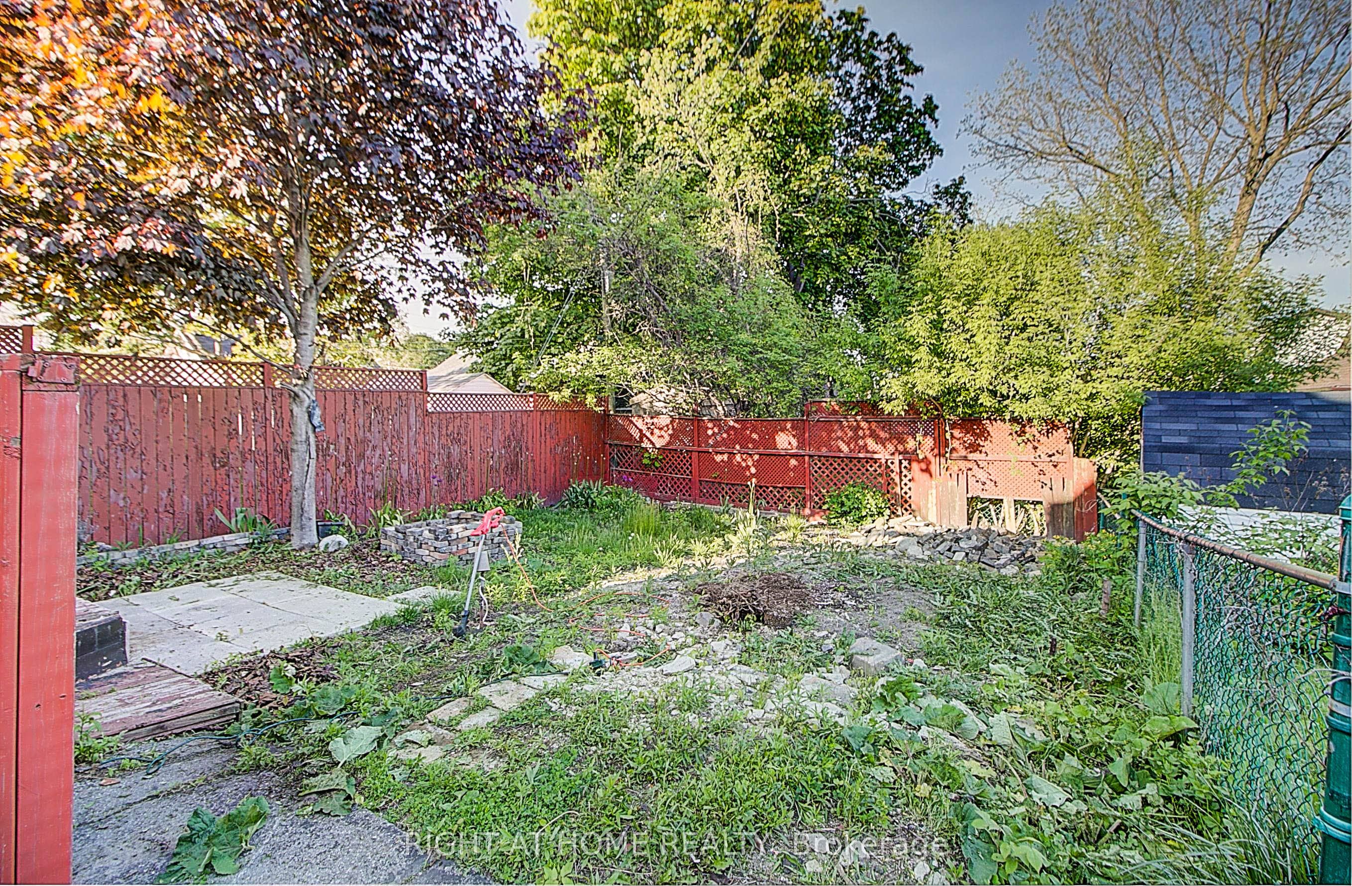 355 Ritson Road S Property Photo 17