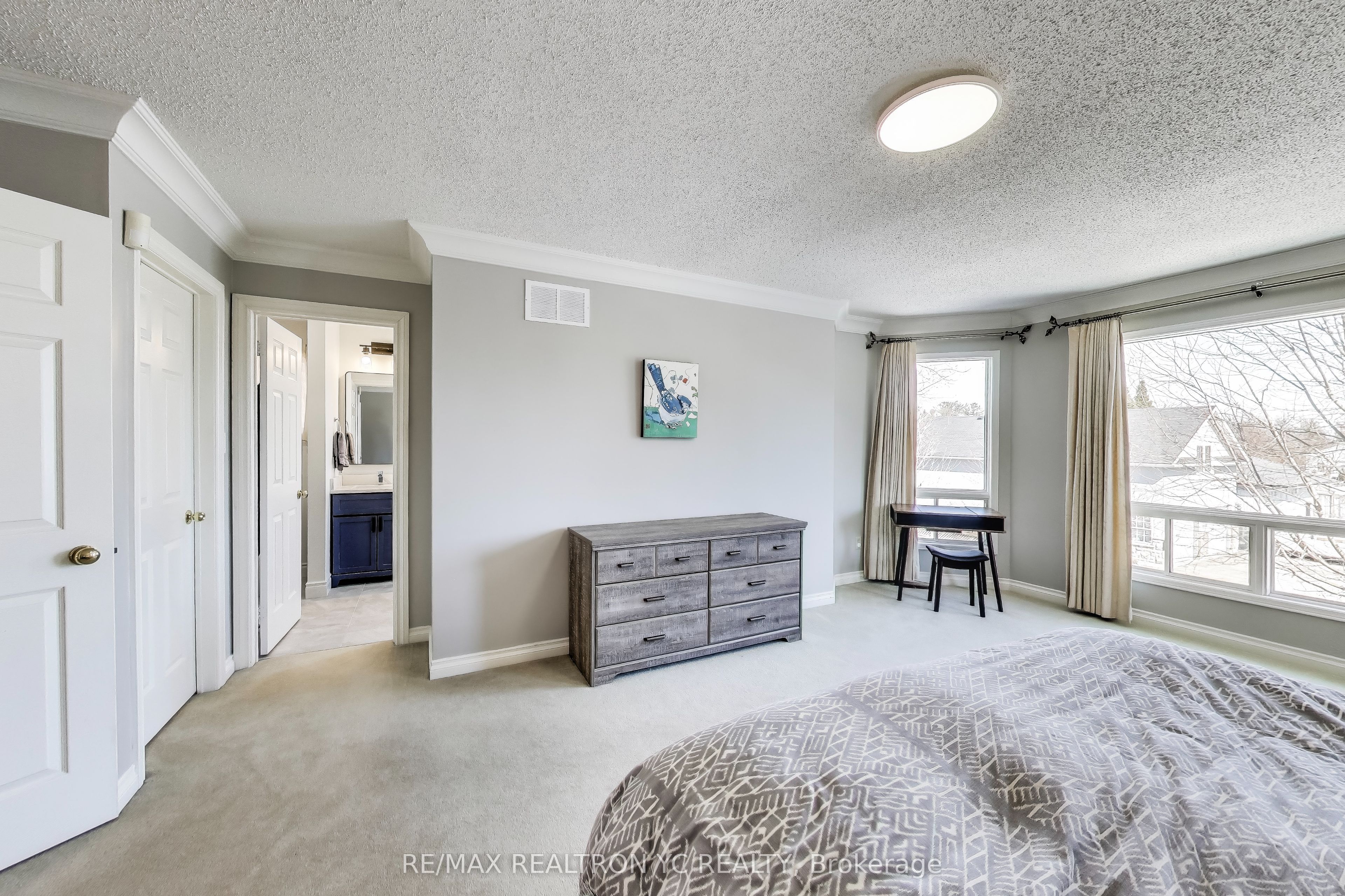 896 Darwin Drive Property Photo 17