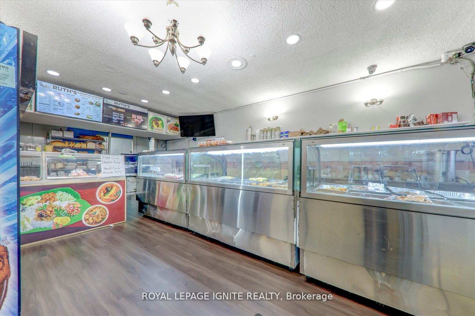 2398 Eglinton Avenue Property Photo 5