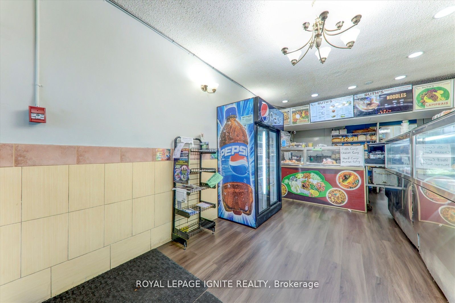 2398 Eglinton Avenue Property Photo 6