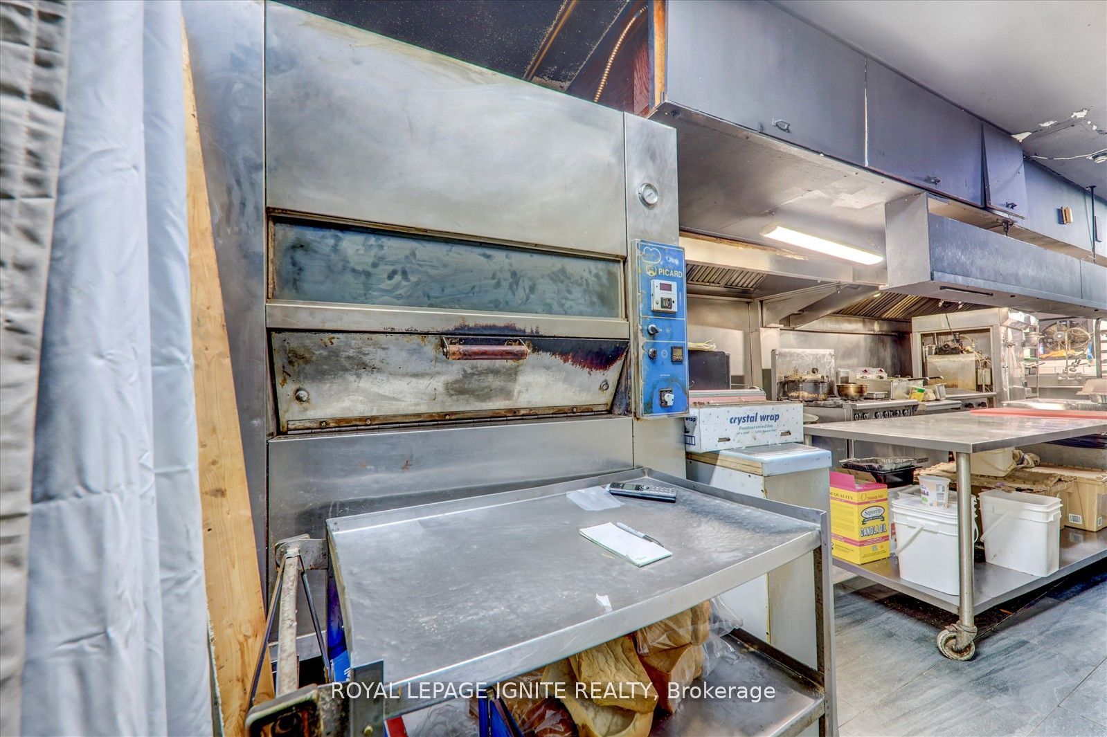 2398 Eglinton Avenue Property Photo 13