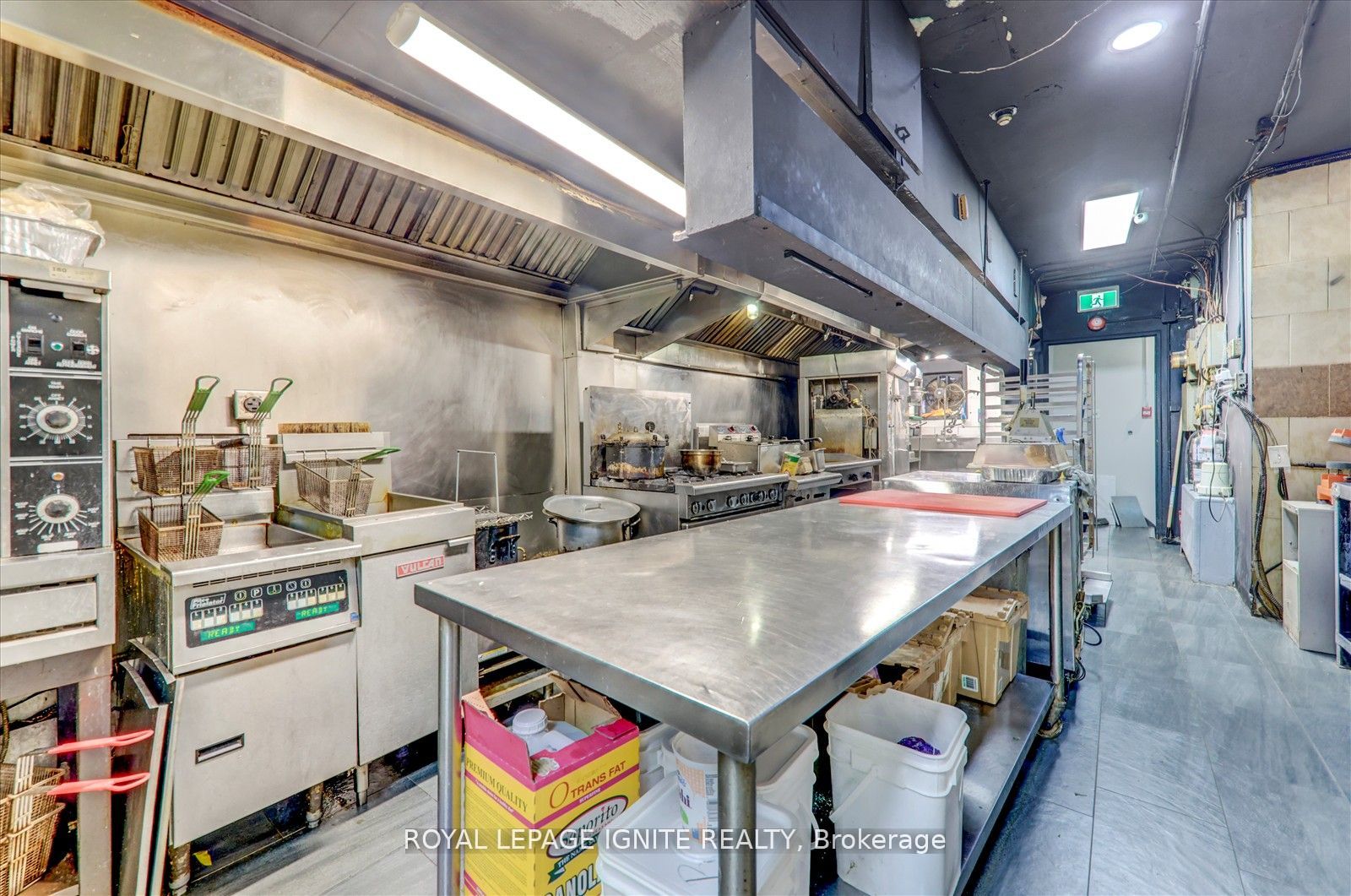 2398 Eglinton Avenue Property Photo 14