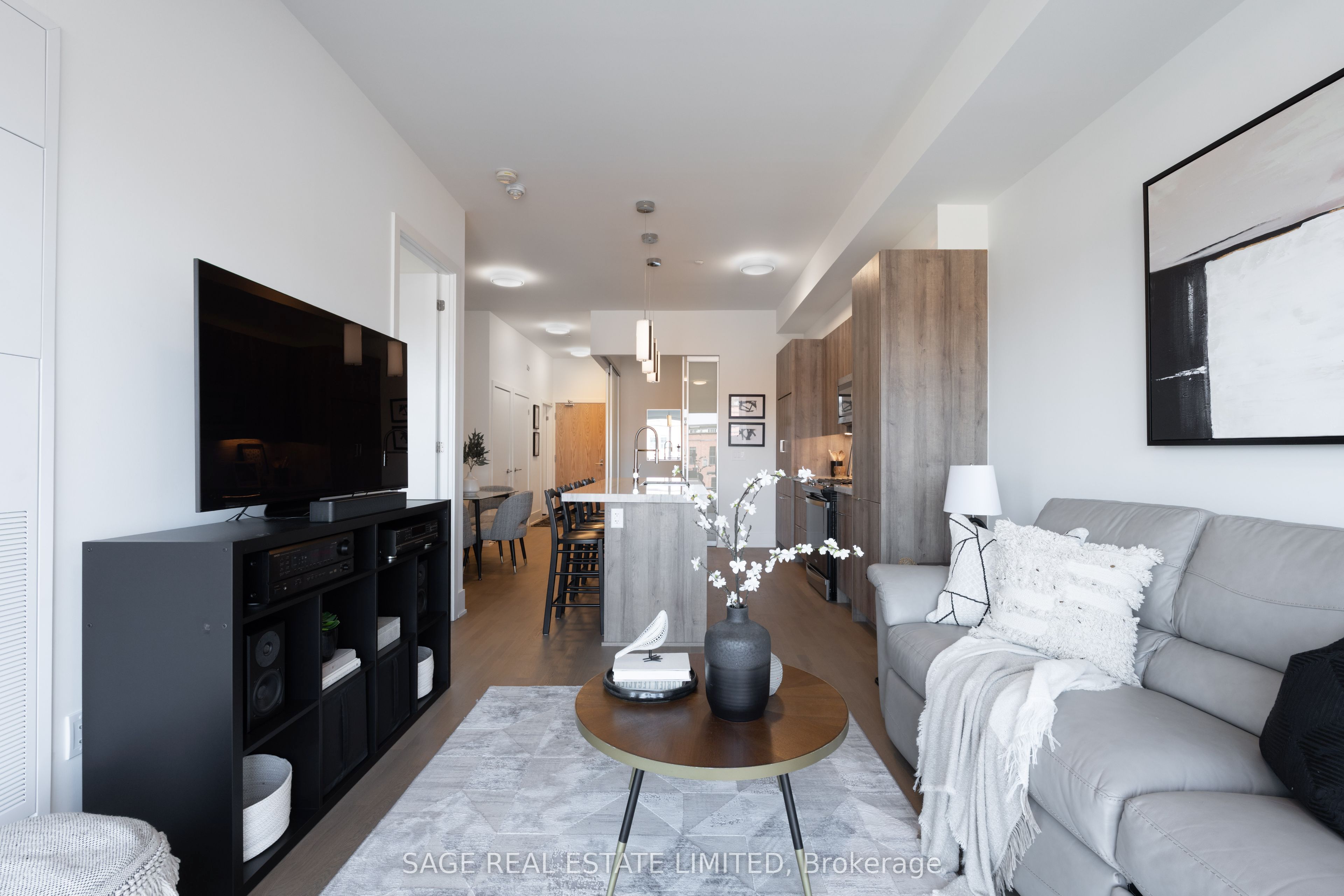#405 - 495 Logan Avenue Property Photo 9