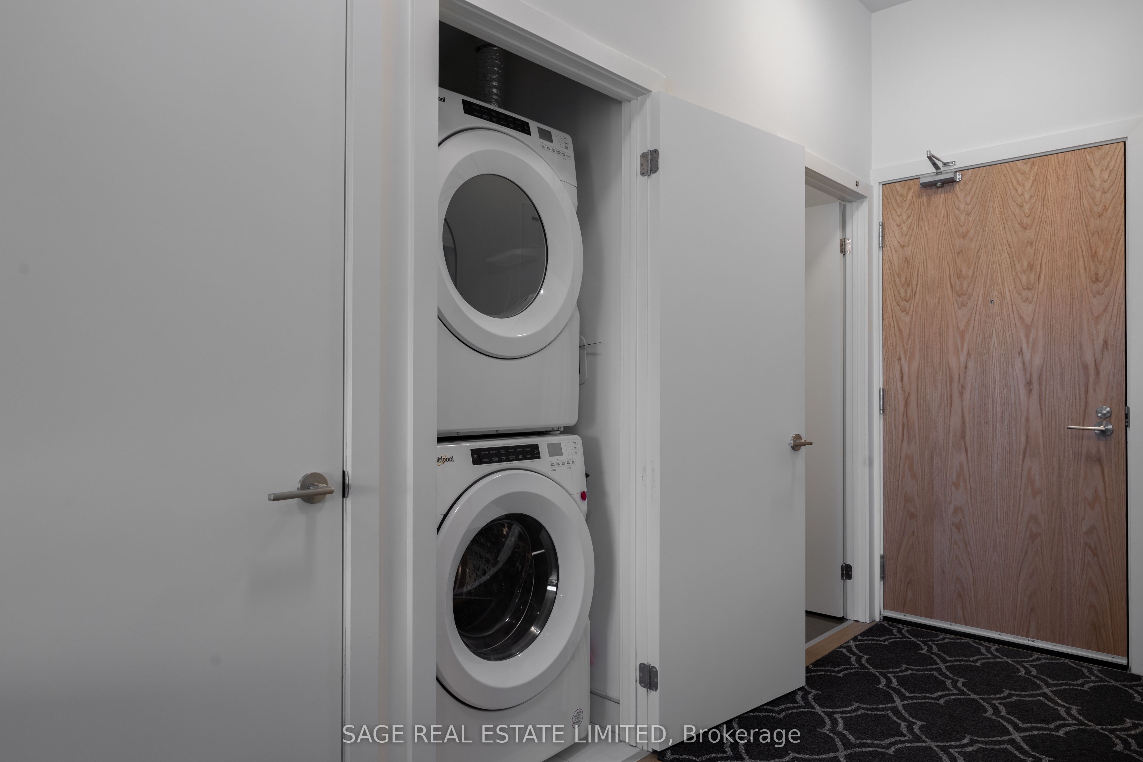 #405 - 495 Logan Avenue Property Photo 21