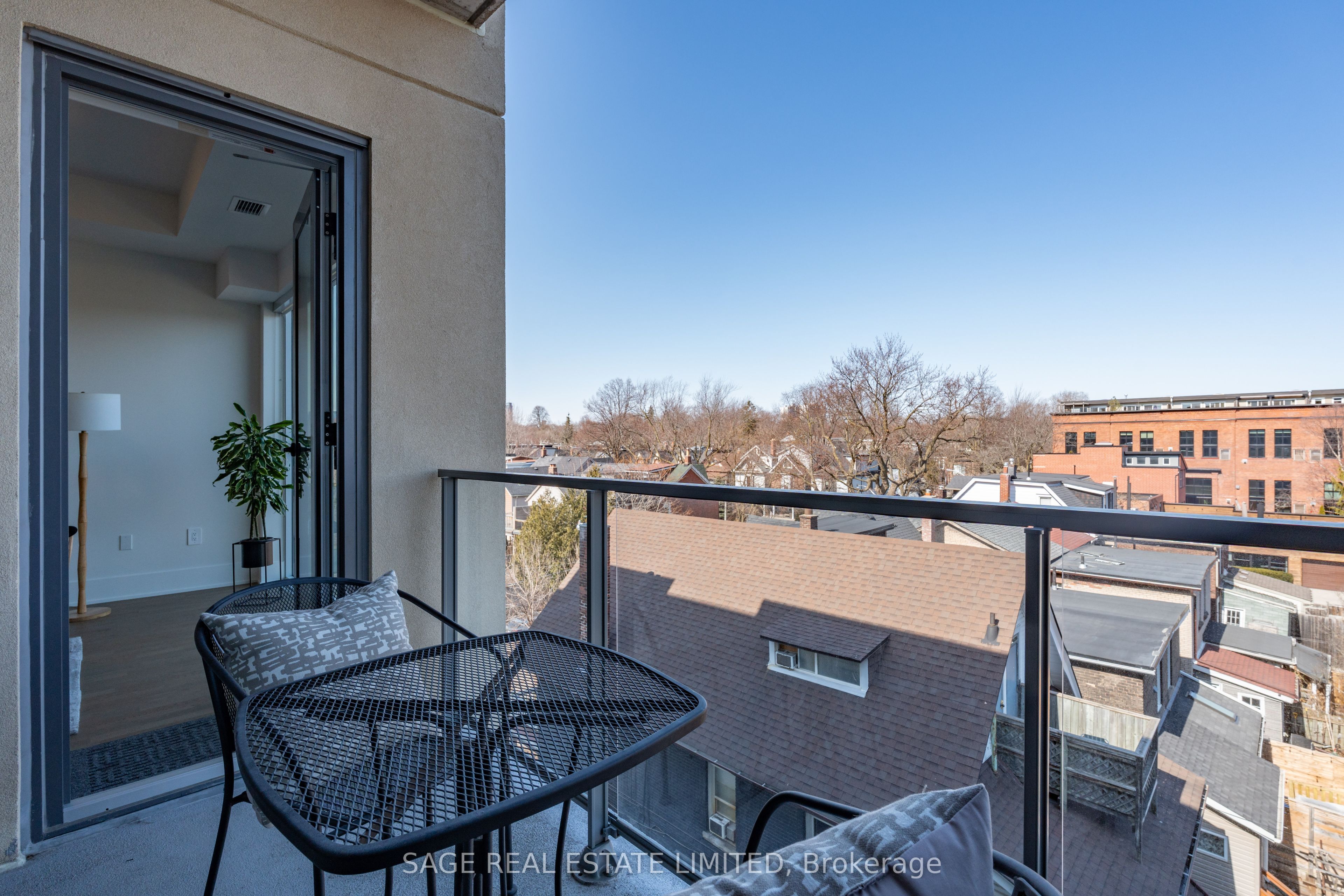 #405 - 495 Logan Avenue Property Photo 22