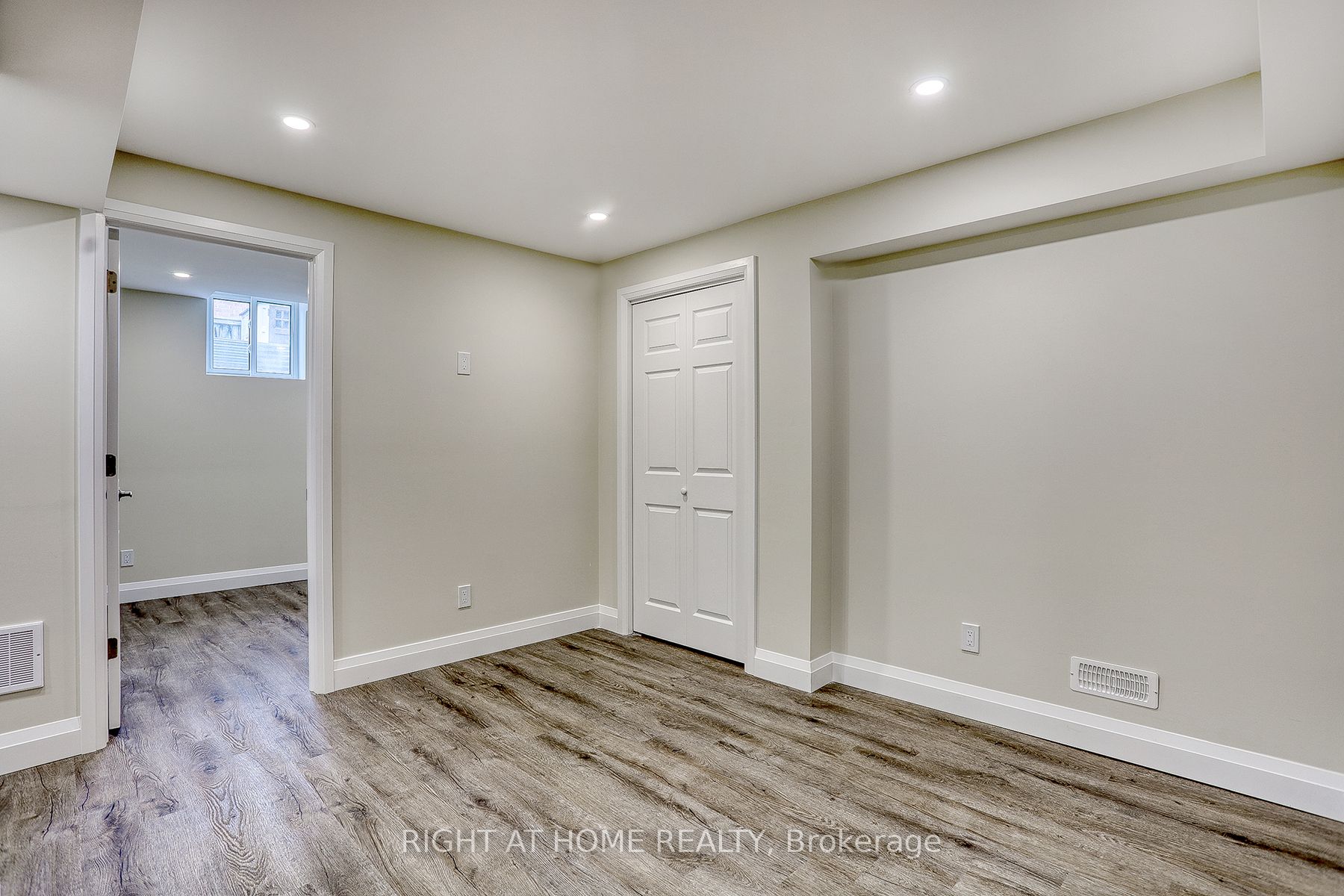 37 Brockman Crescent Basement Property Photo 8