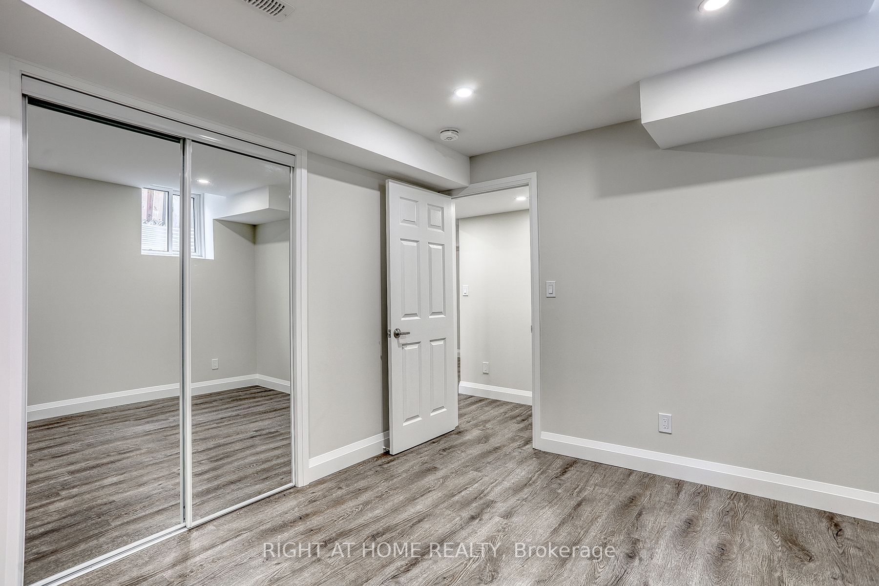 37 Brockman Crescent Basement Property Photo 11