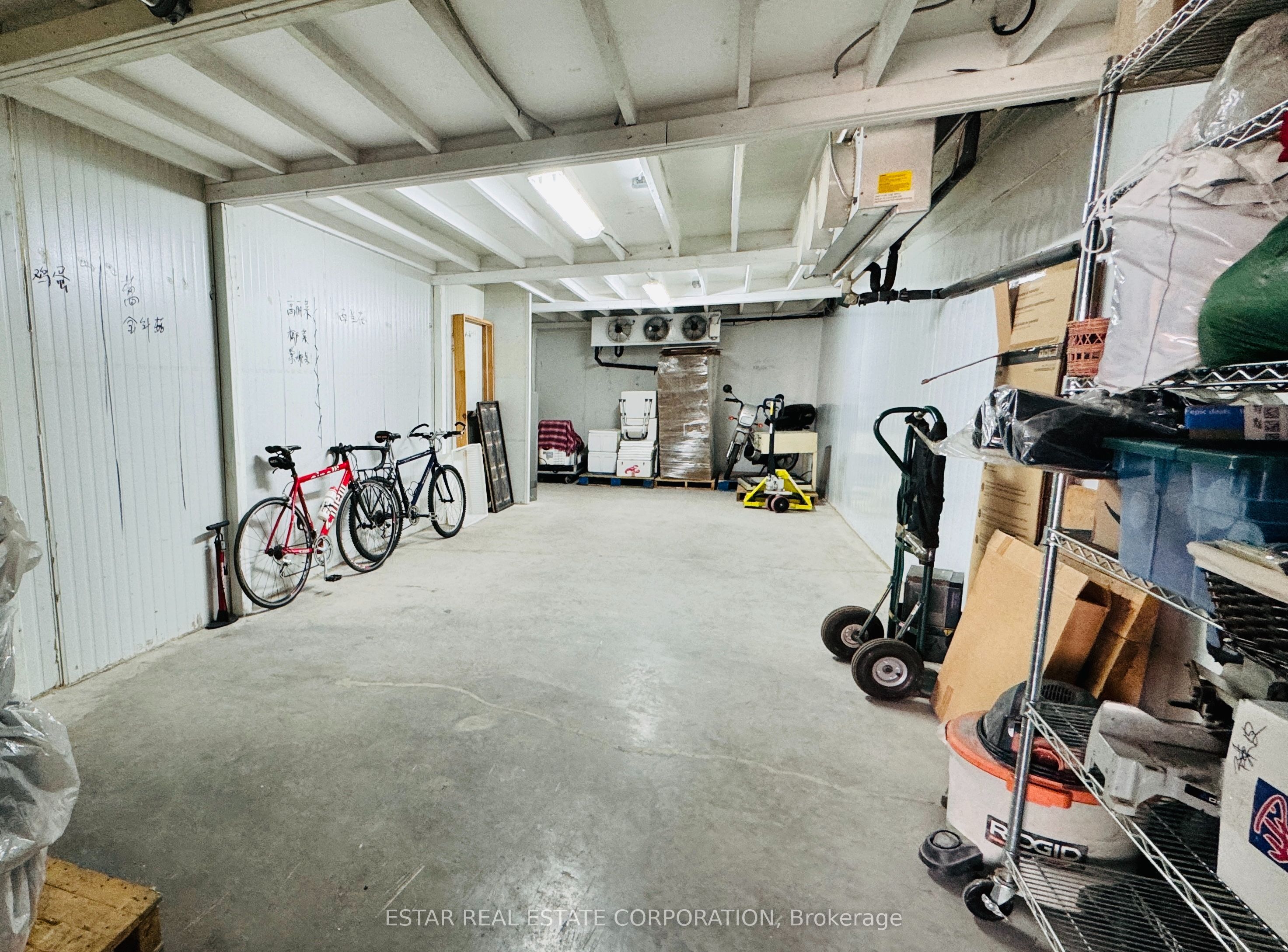 #21 - 5310 Finch Avenue Property Photo 7