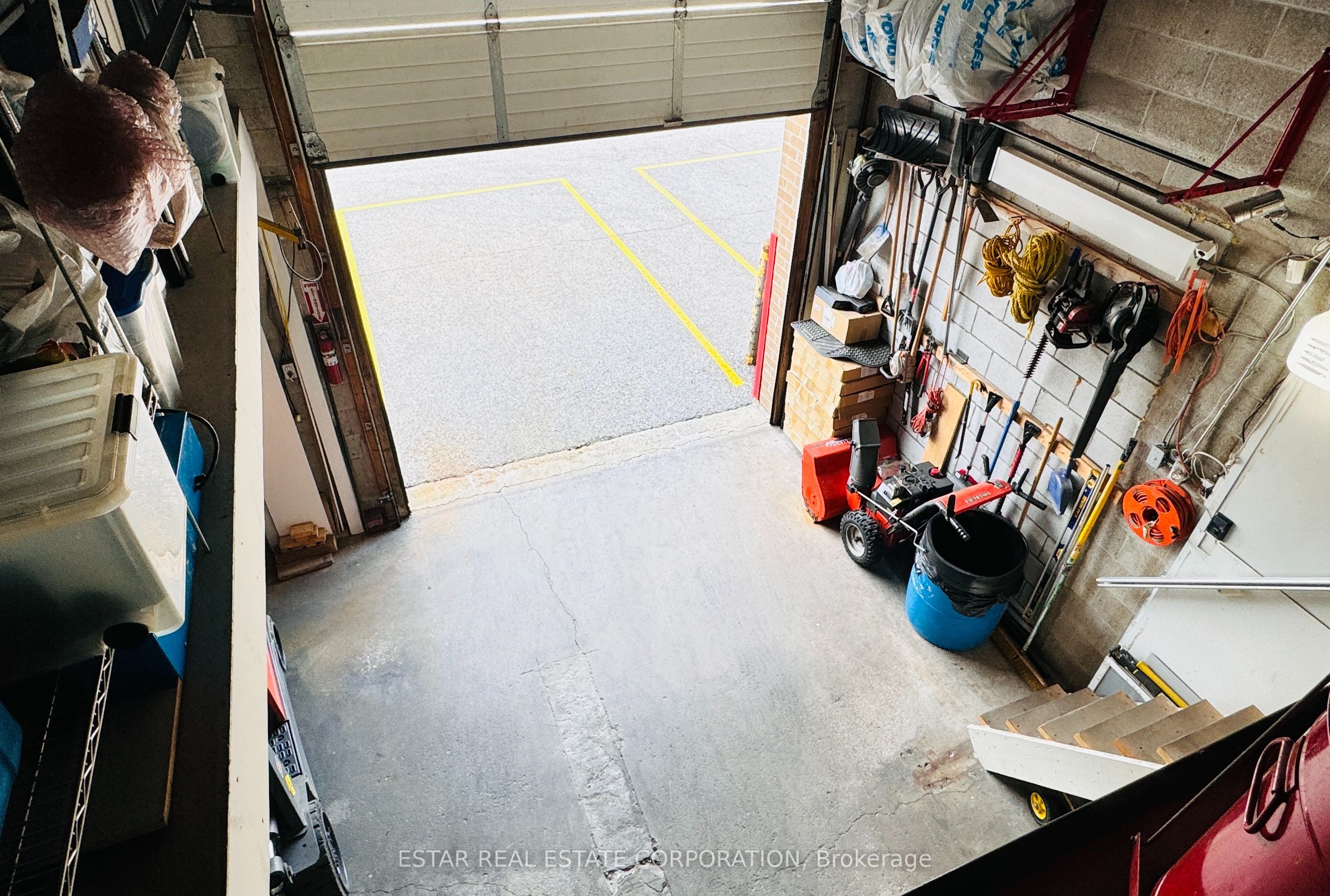 #21 - 5310 Finch Avenue Property Photo 8