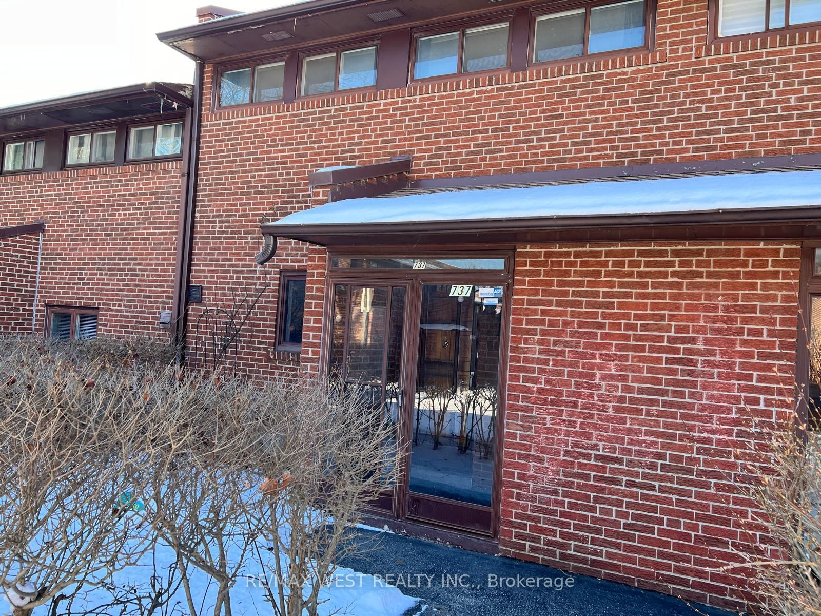 737 Military Trail Property Photo 1