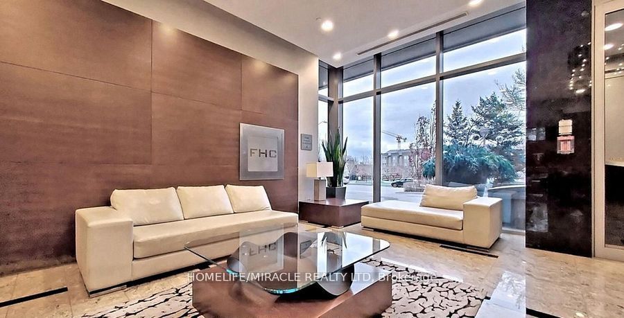 #ph20 - 181 Village Green Square Property Photo 7