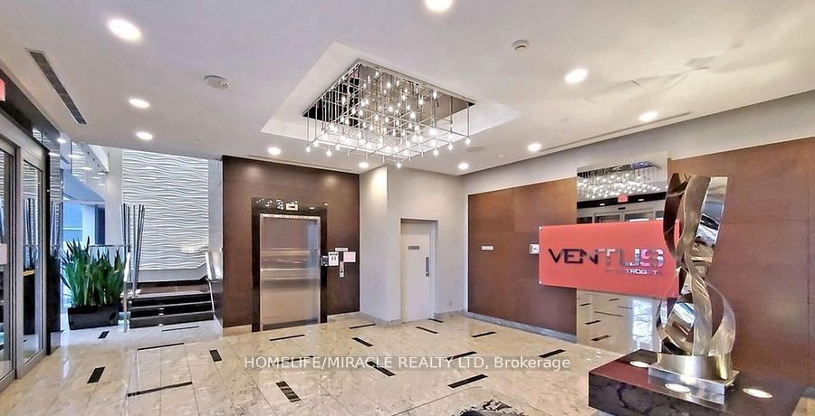 #ph20 - 181 Village Green Square Property Photo 8