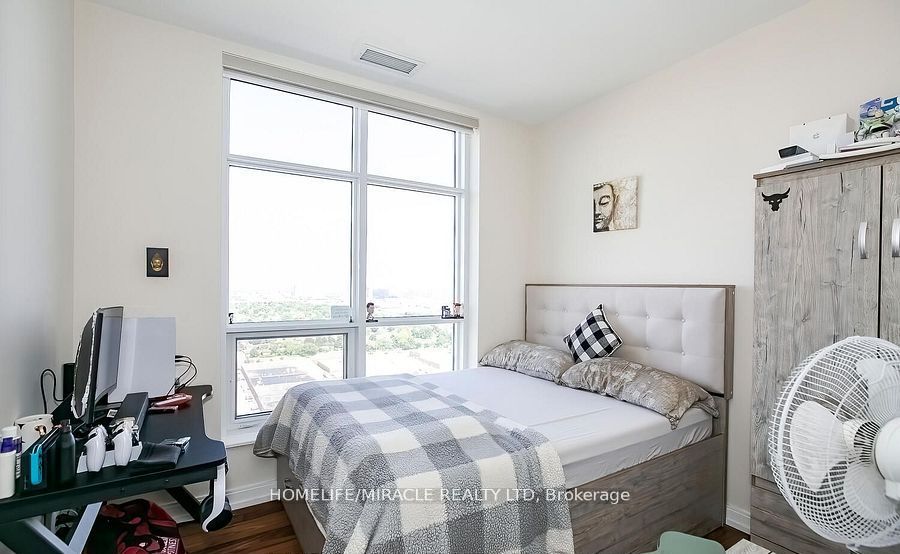 #ph20 - 181 Village Green Square Property Photo 19