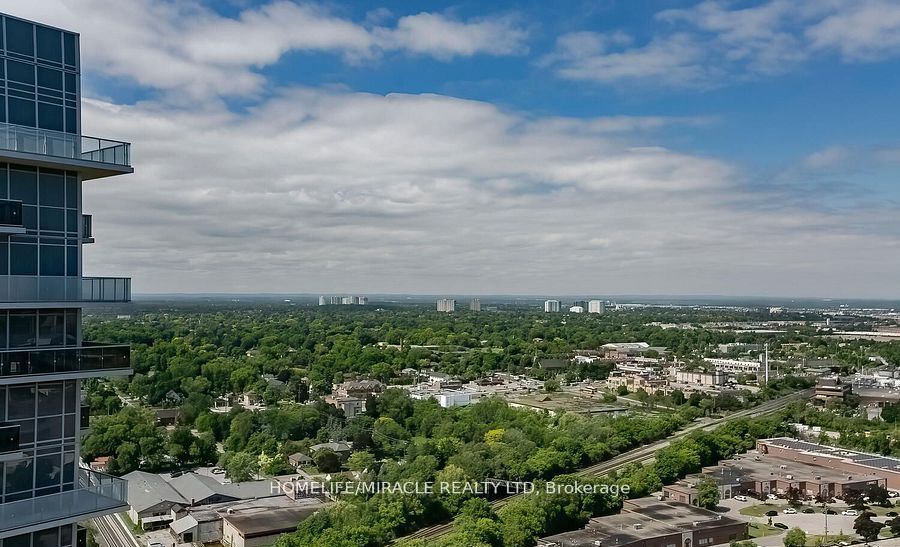#ph20 - 181 Village Green Square Property Photo 31