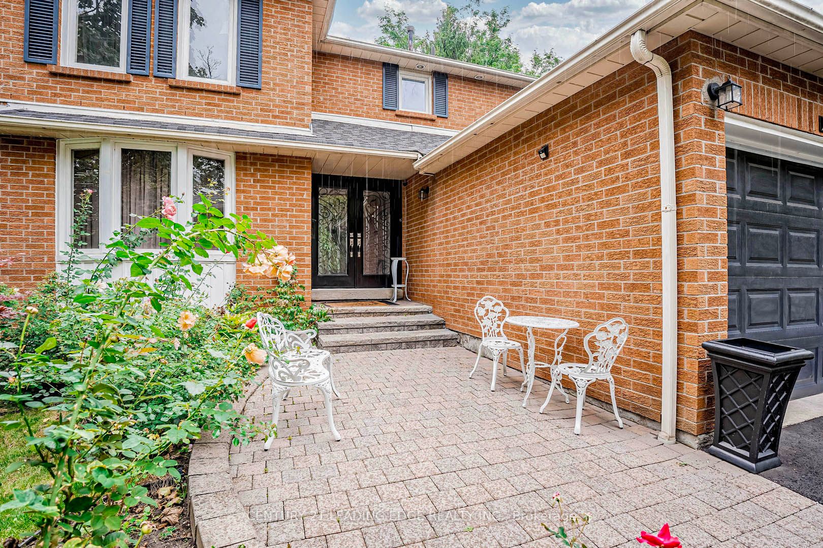 98 Frederick St Property Photo 3