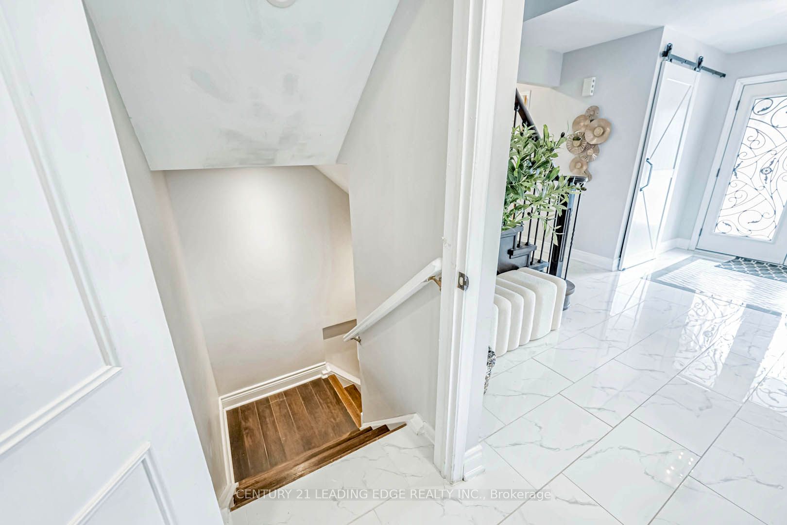 98 Frederick St Property Photo 38