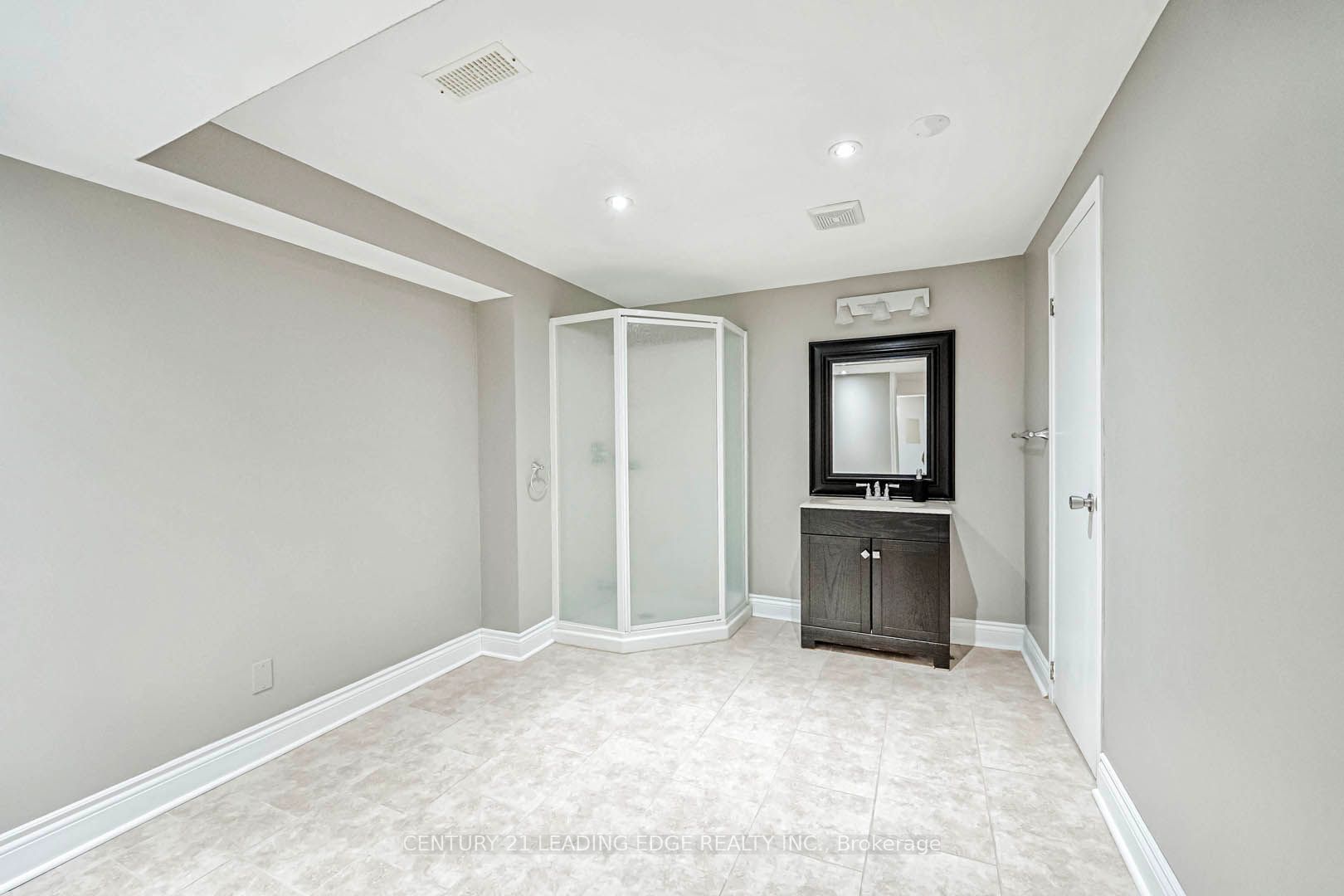 98 Frederick St Property Photo 42