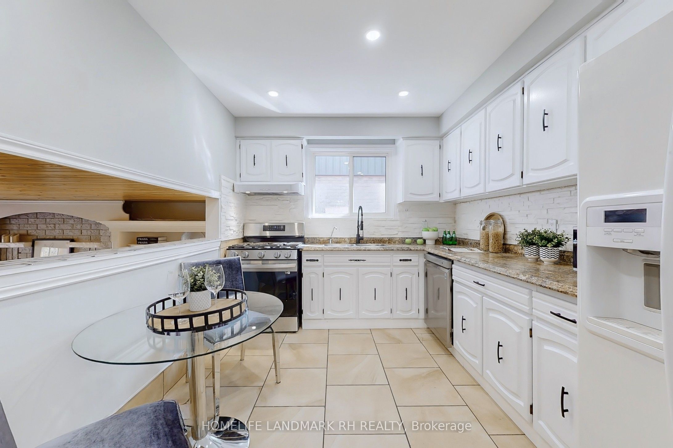 435 Gothic Drive Property Photo 10
