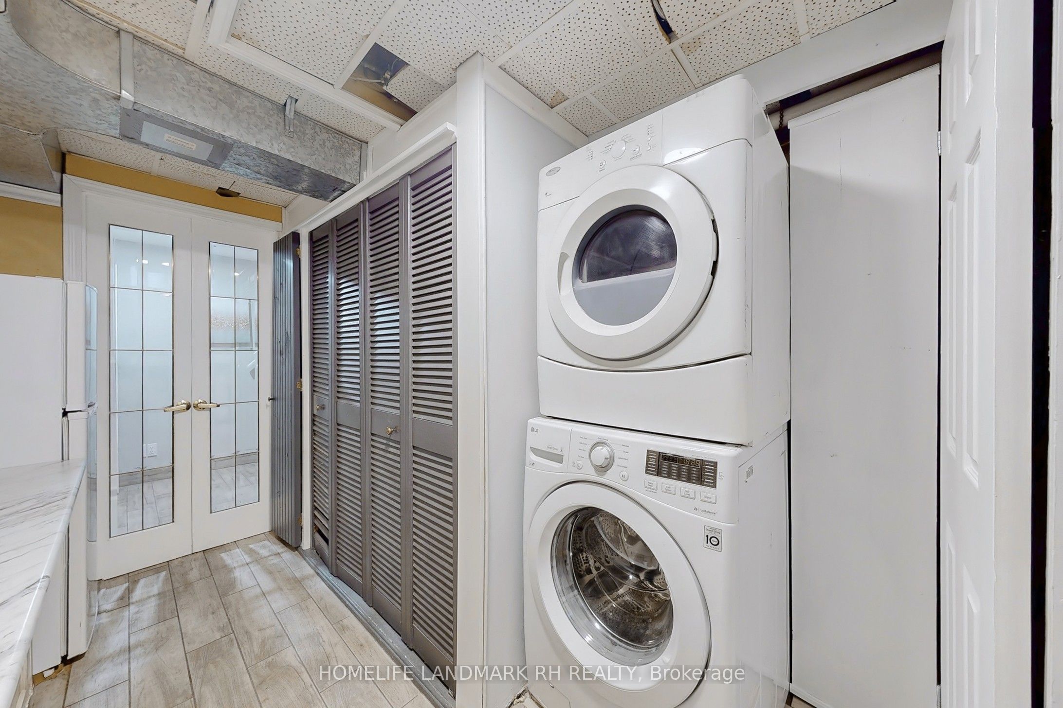 435 Gothic Drive Property Photo 34