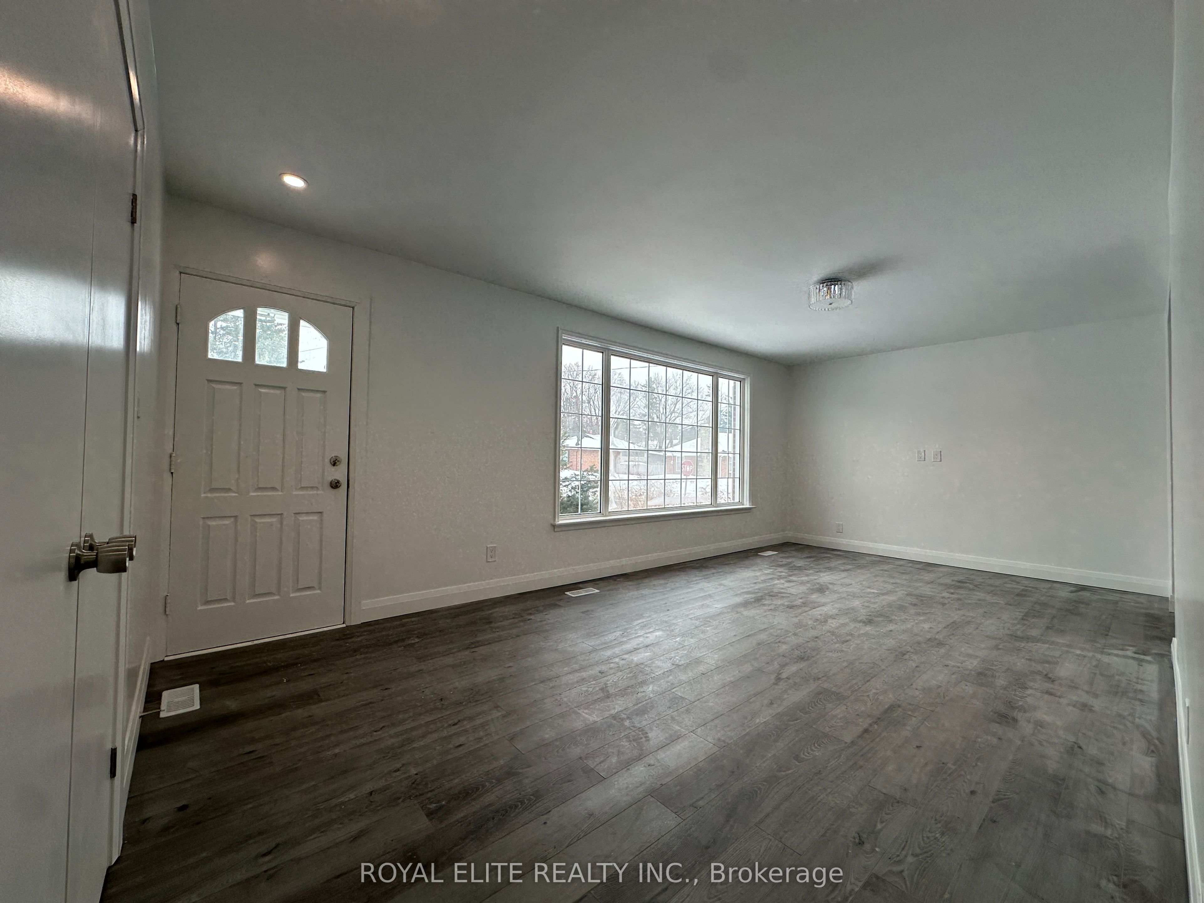 #main - 19 Montgomery Avenue Property Photo 2