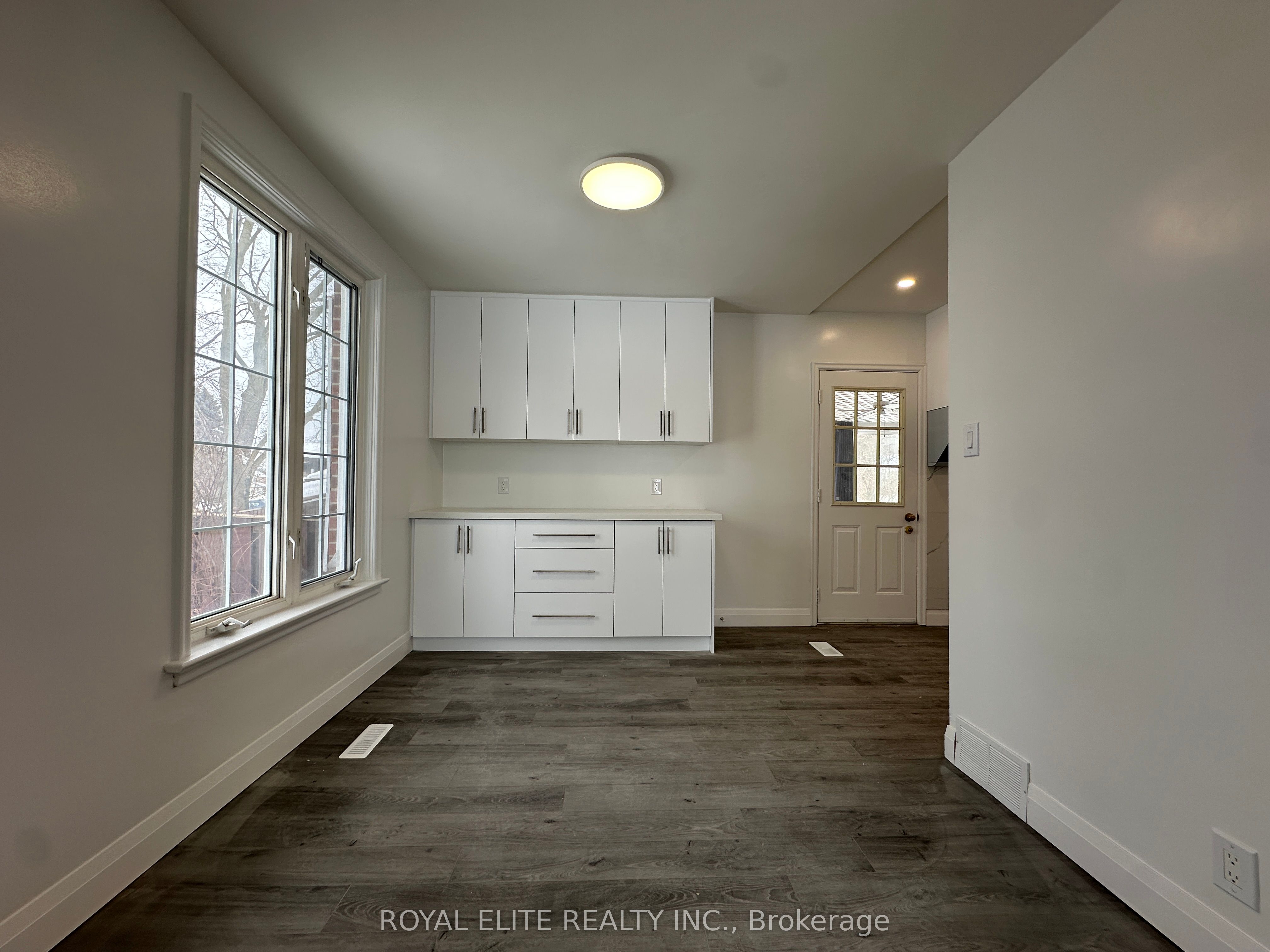 #main - 19 Montgomery Avenue Property Photo 8