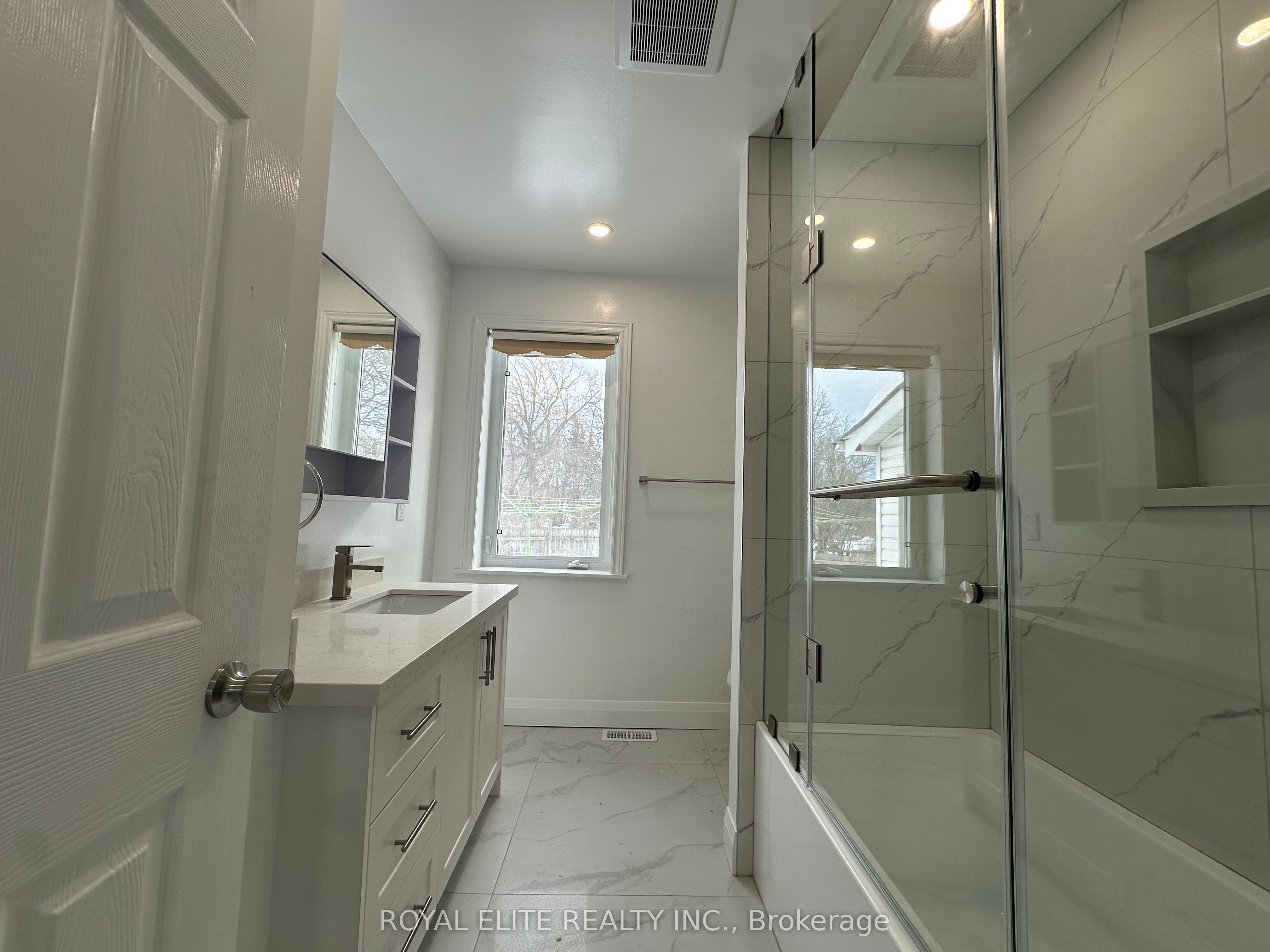 #main - 19 Montgomery Avenue Property Photo 17