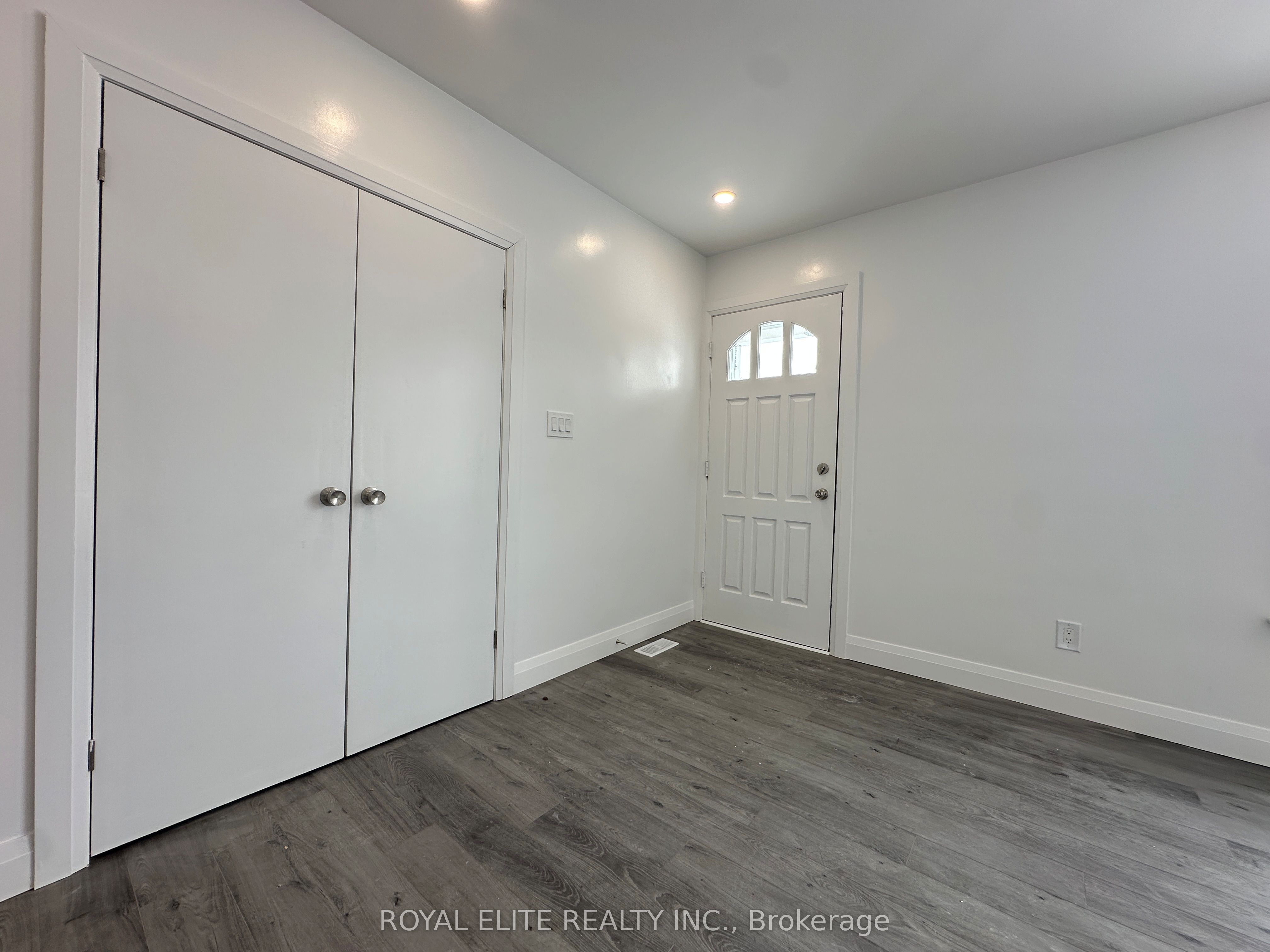 #main - 19 Montgomery Avenue Property Photo 36