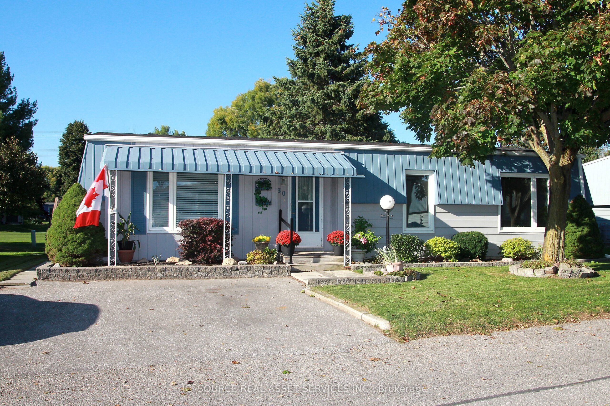 30 The Cove Road Property Photo