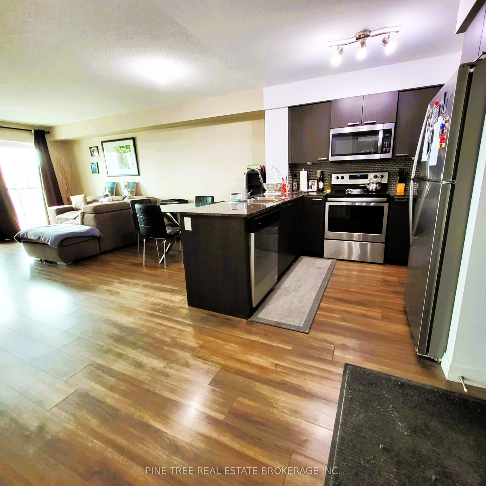 #701 - 2150 Lawrence Avenue Property Photo 4