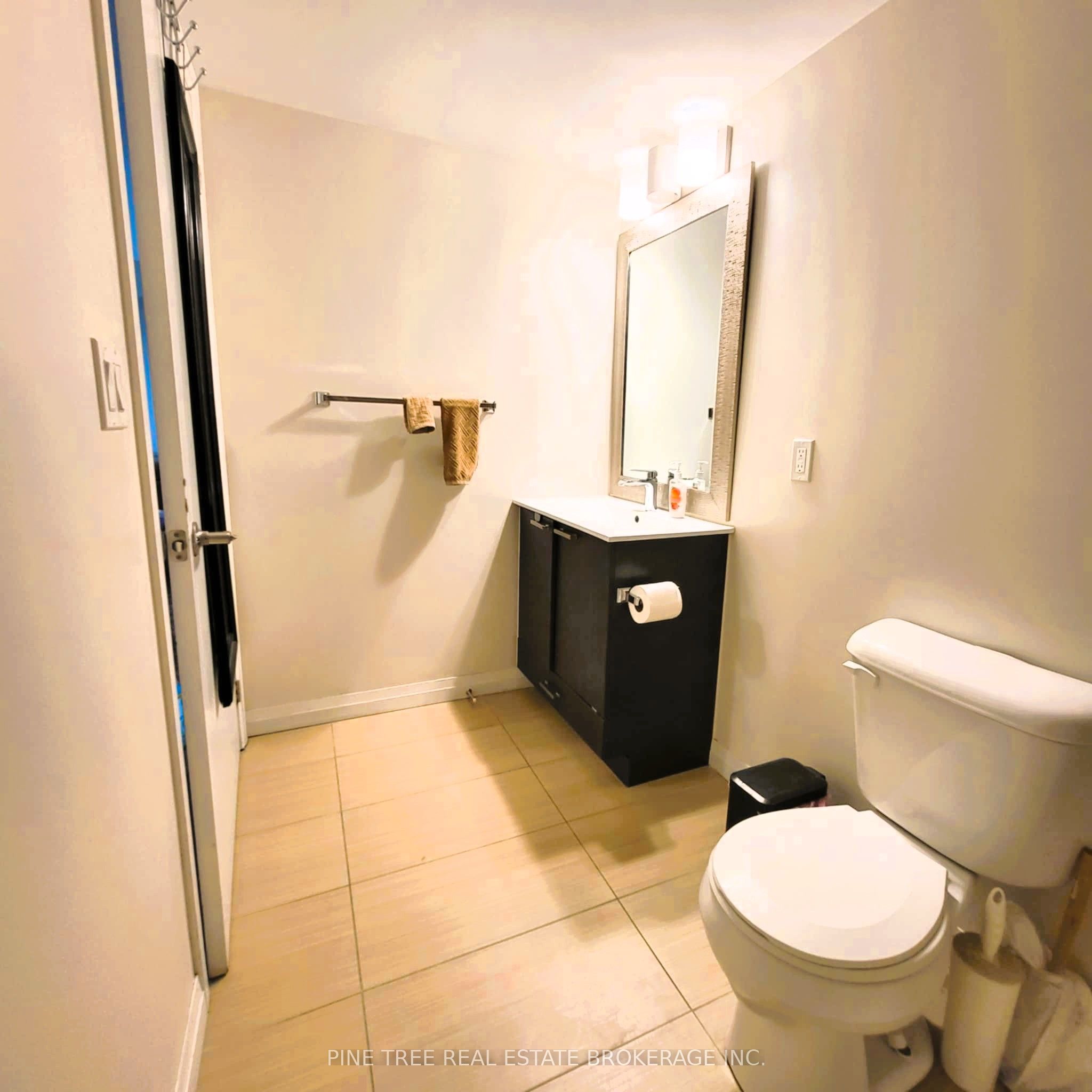 #701 - 2150 Lawrence Avenue Property Photo 12