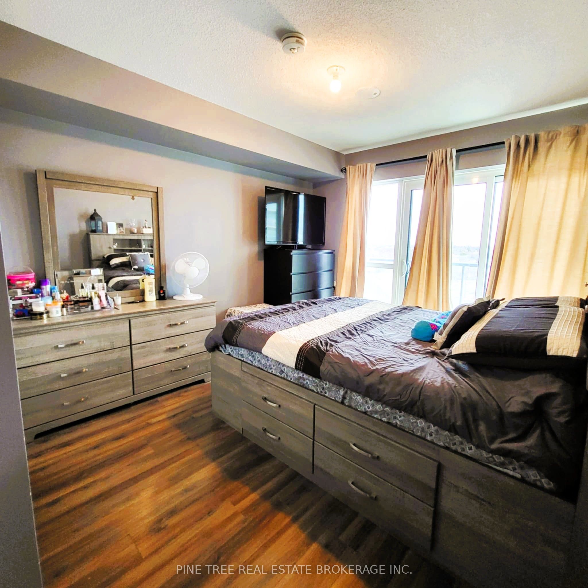 #701 - 2150 Lawrence Avenue Property Photo 15