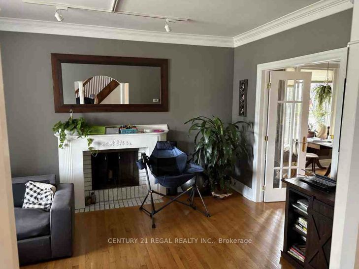 314 Pitt St W Property Photo