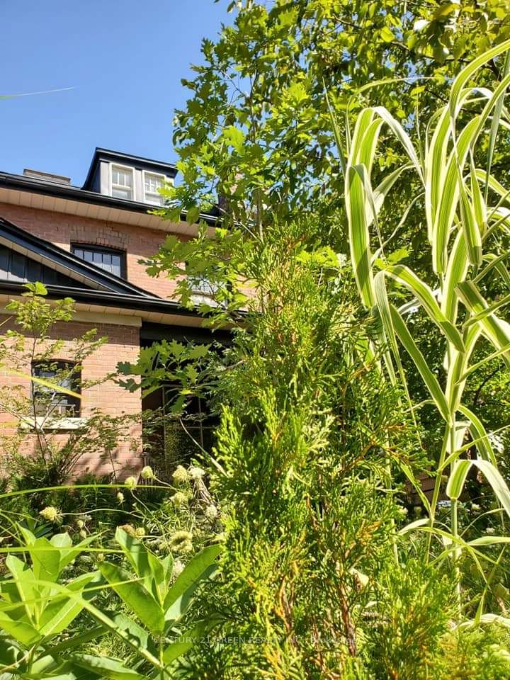 54 Sandford Avenue Property Photo 2