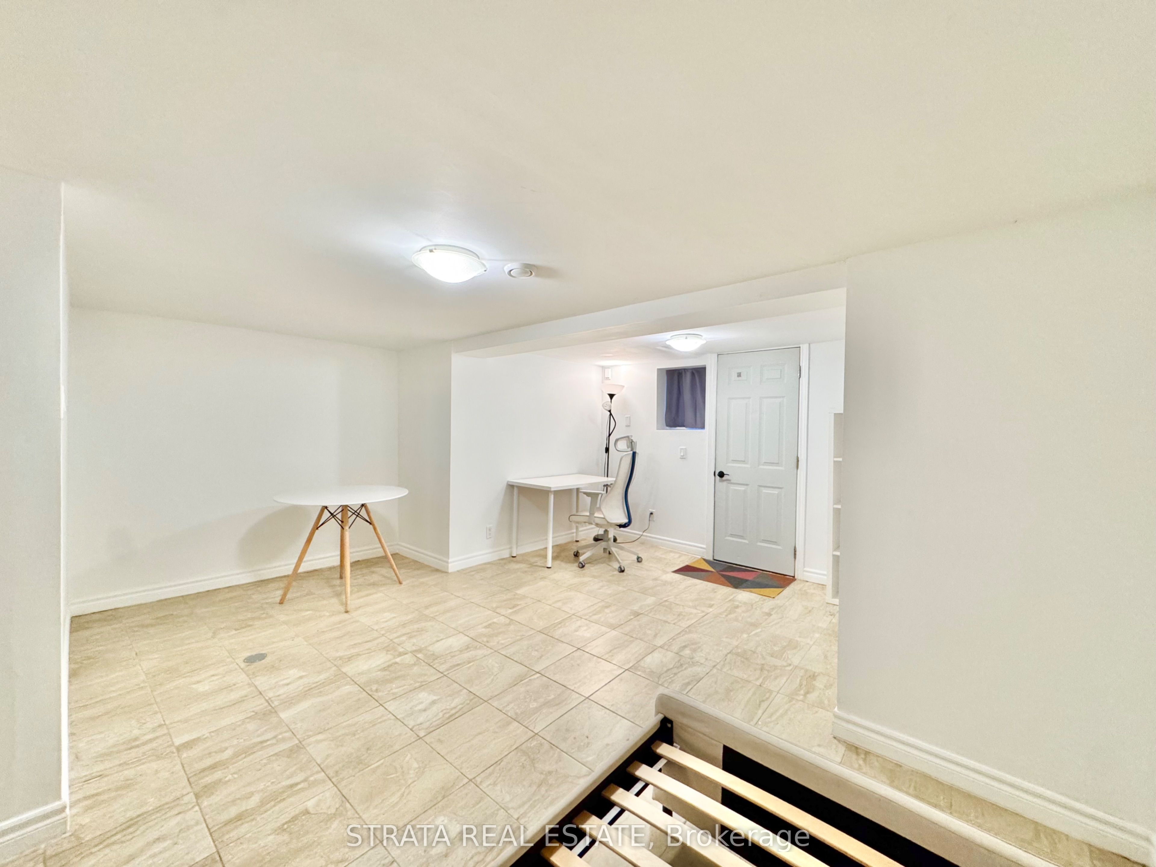 #bsmt - 32 Wanstead Avenue Property Photo