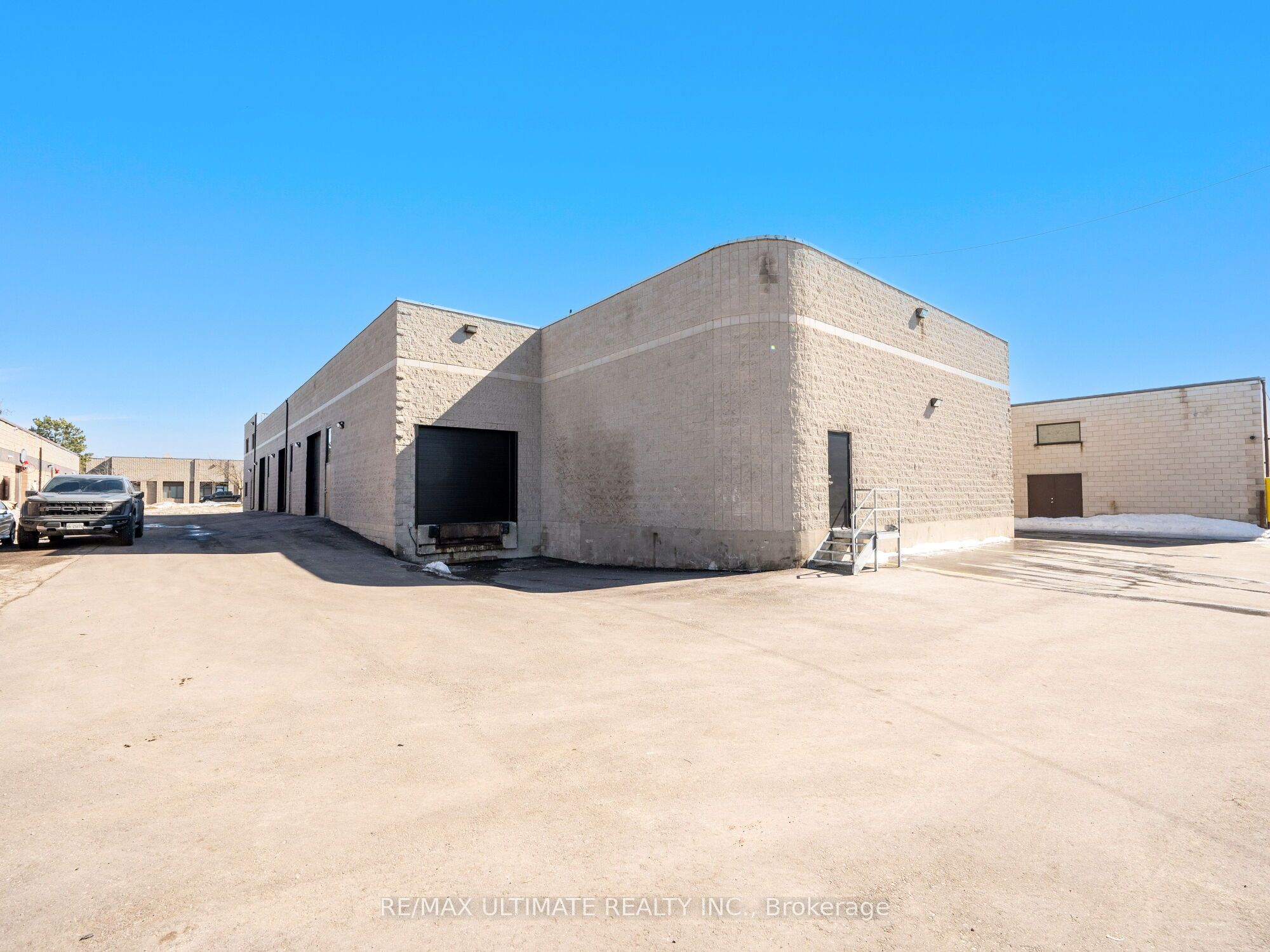 #5 - 84 Crockford Boulevard Property Photo 2