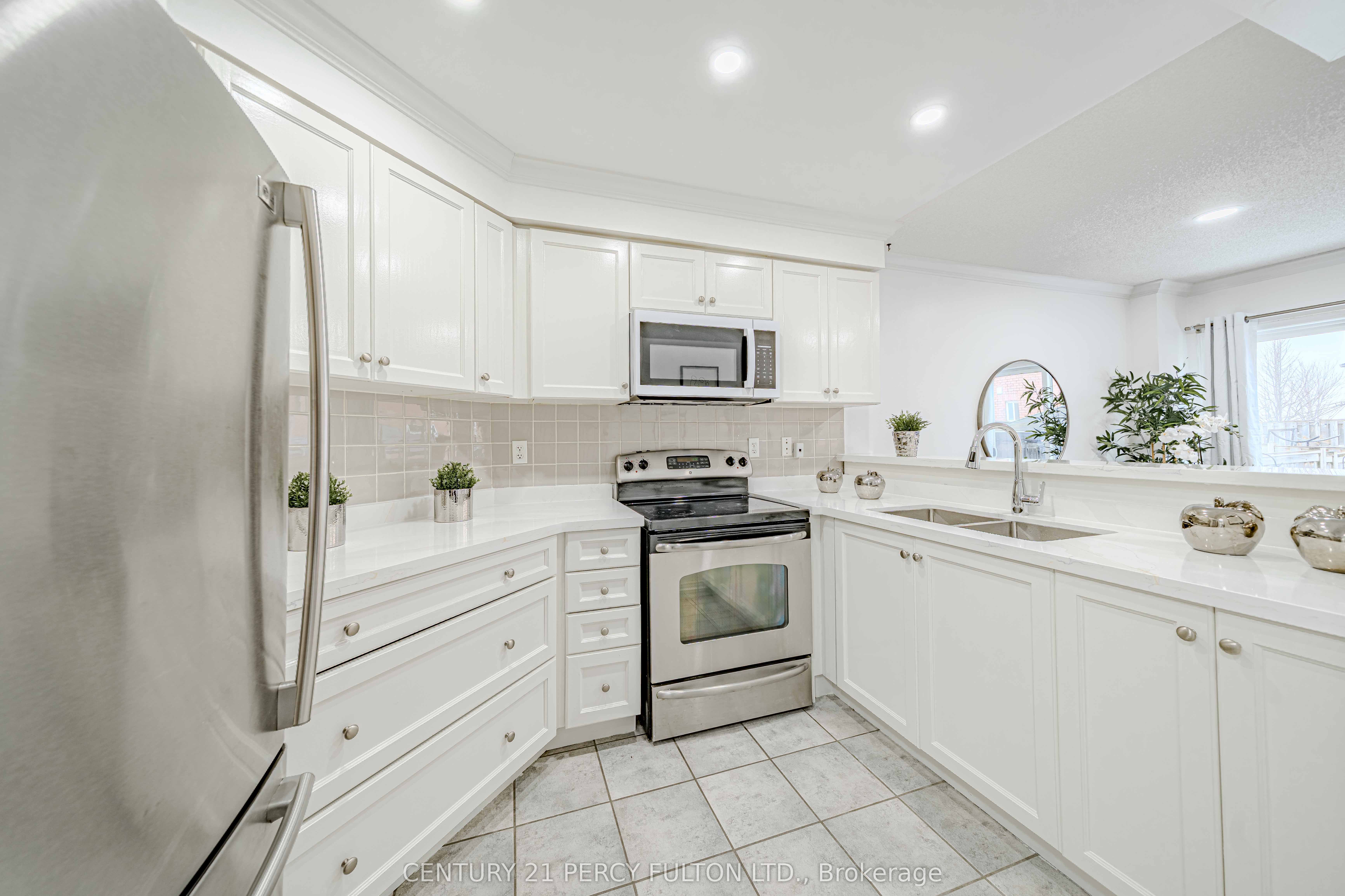 6 Arbuckle Way Property Photo 4
