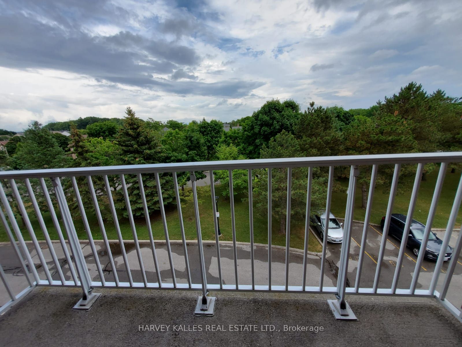 #402 - 189 Lake Driveway Drive Property Photo 8