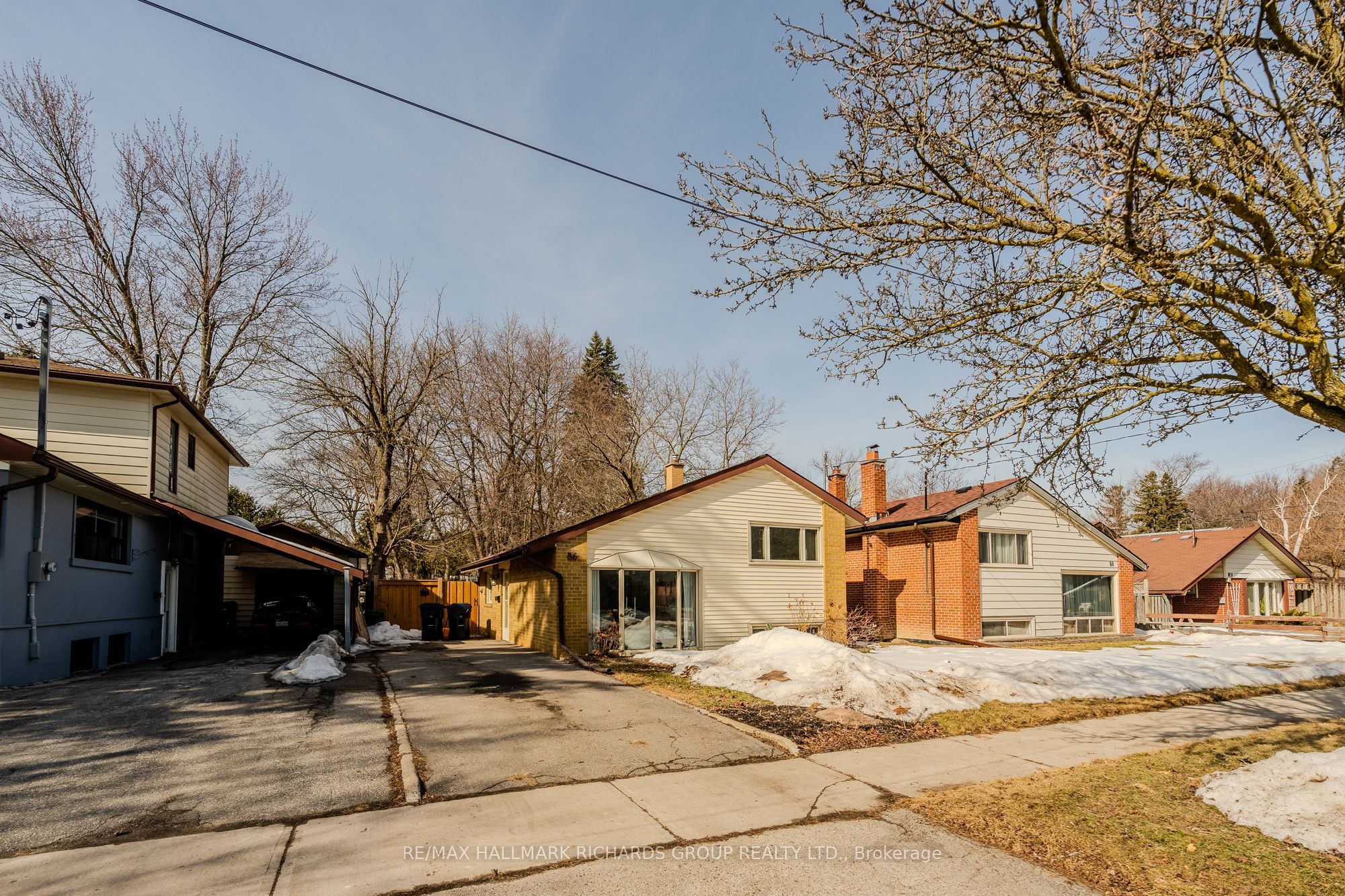 86 Bow Valley Drive Property Photo