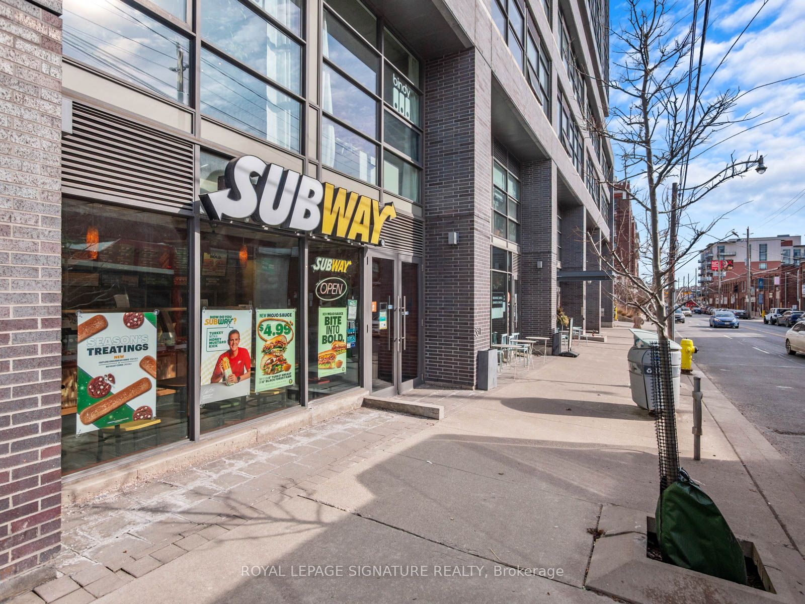 #106 - 321 Carlaw Avenue Property Photo 3