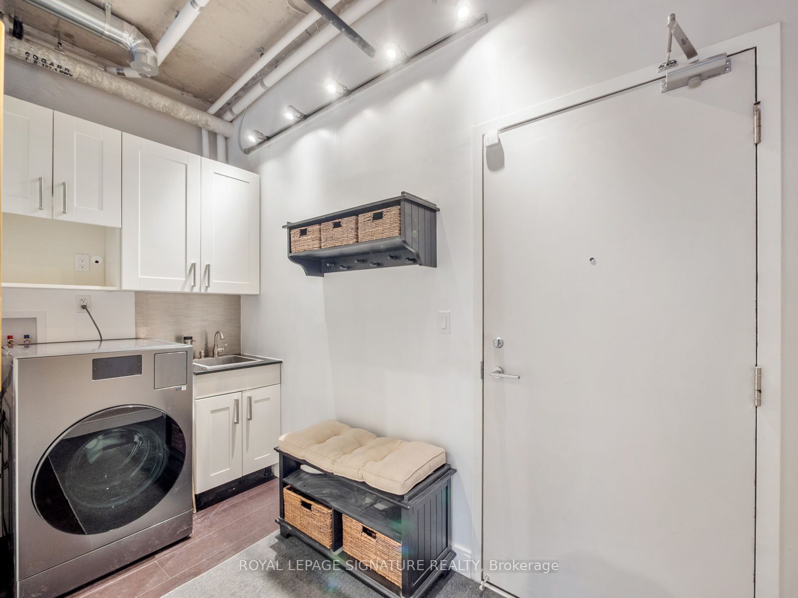 #106 - 321 Carlaw Avenue Property Photo 12
