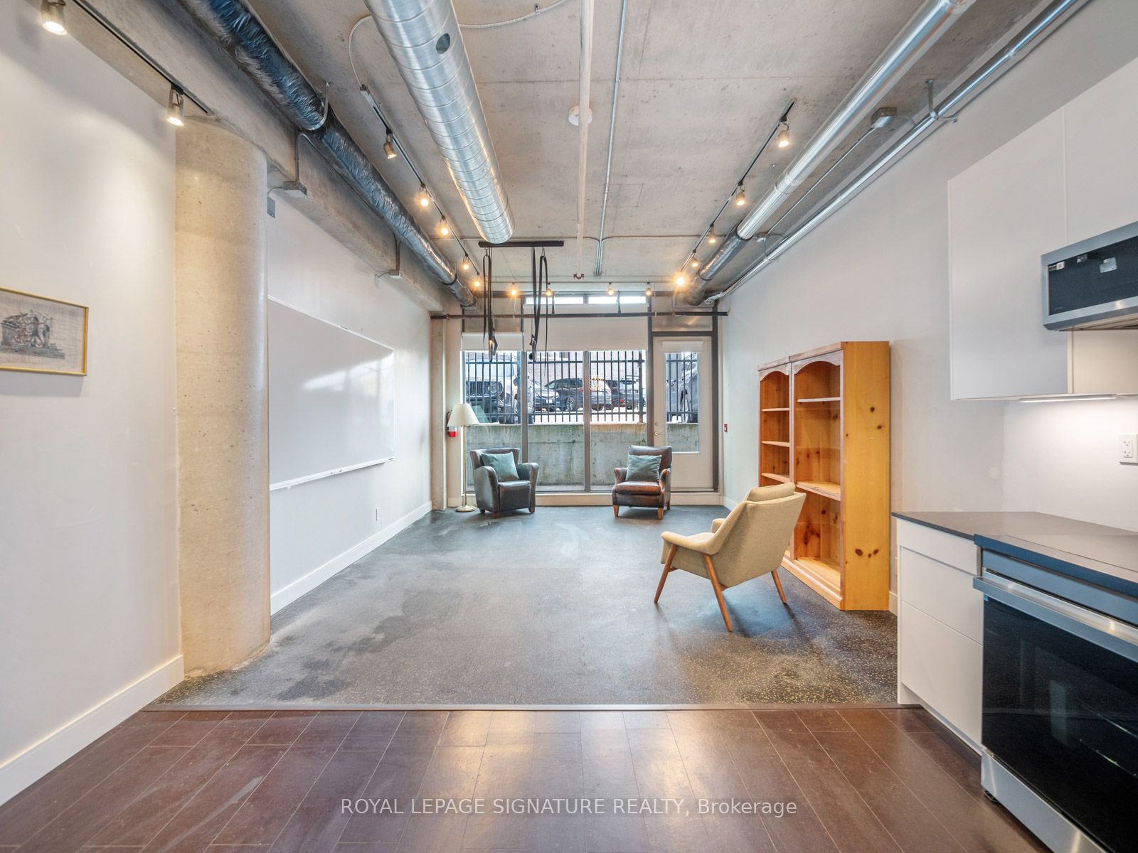 #106 - 321 Carlaw Avenue Property Photo 19