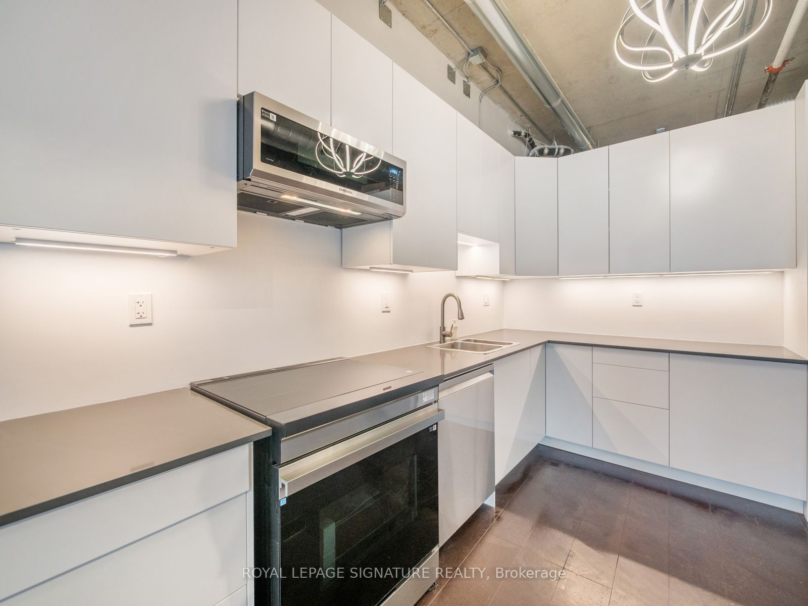 #106 - 321 Carlaw Avenue Property Photo 20