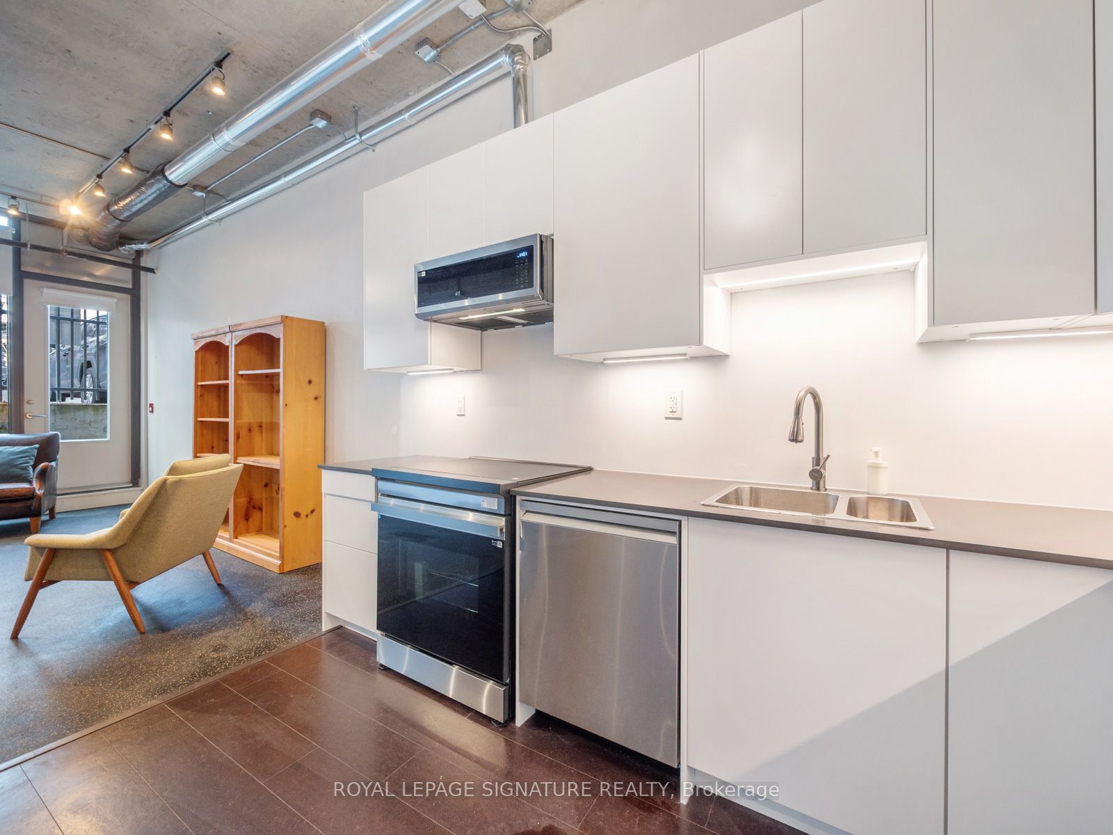 #106 - 321 Carlaw Avenue Property Photo 21