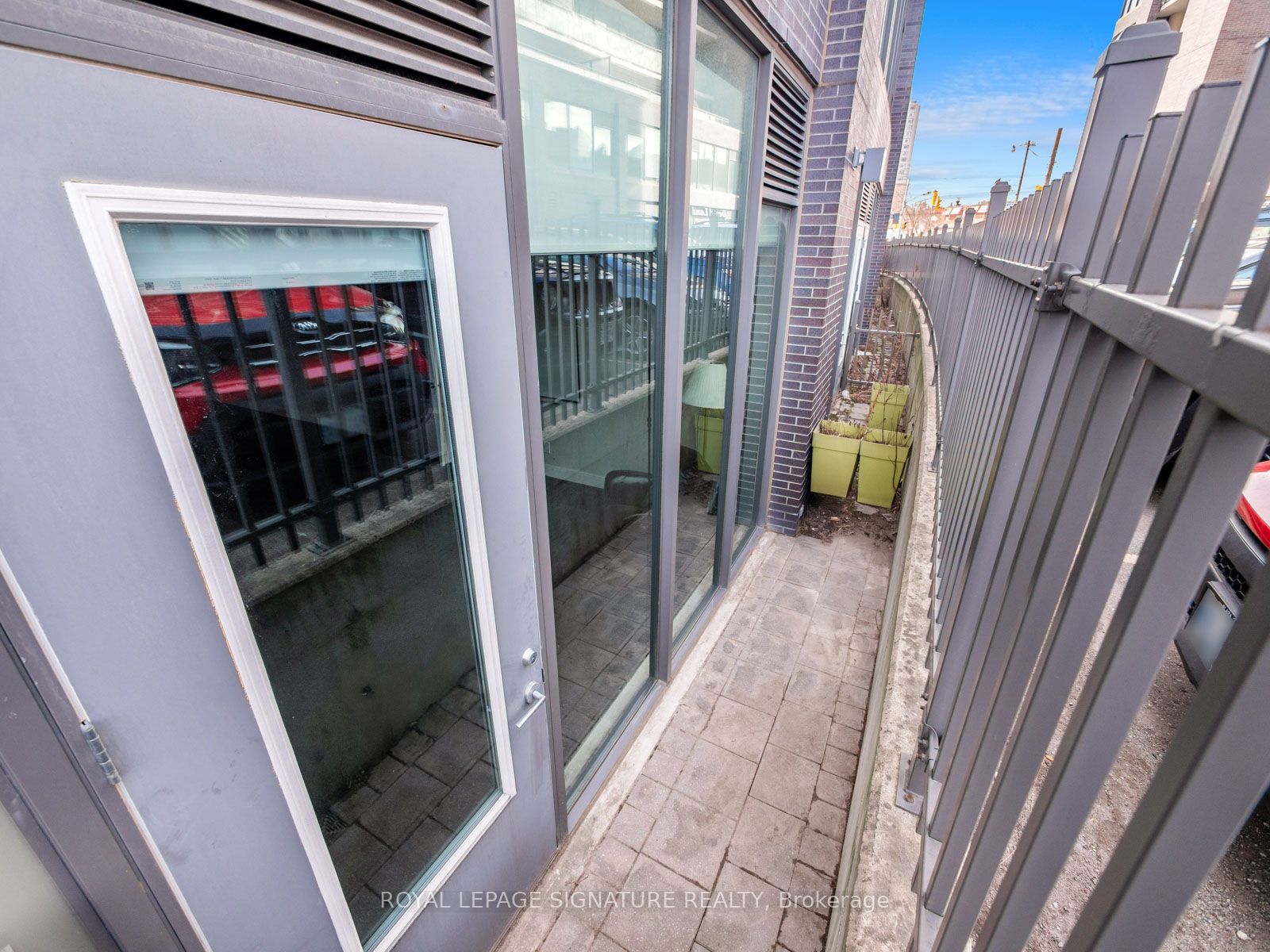 #106 - 321 Carlaw Avenue Property Photo 33