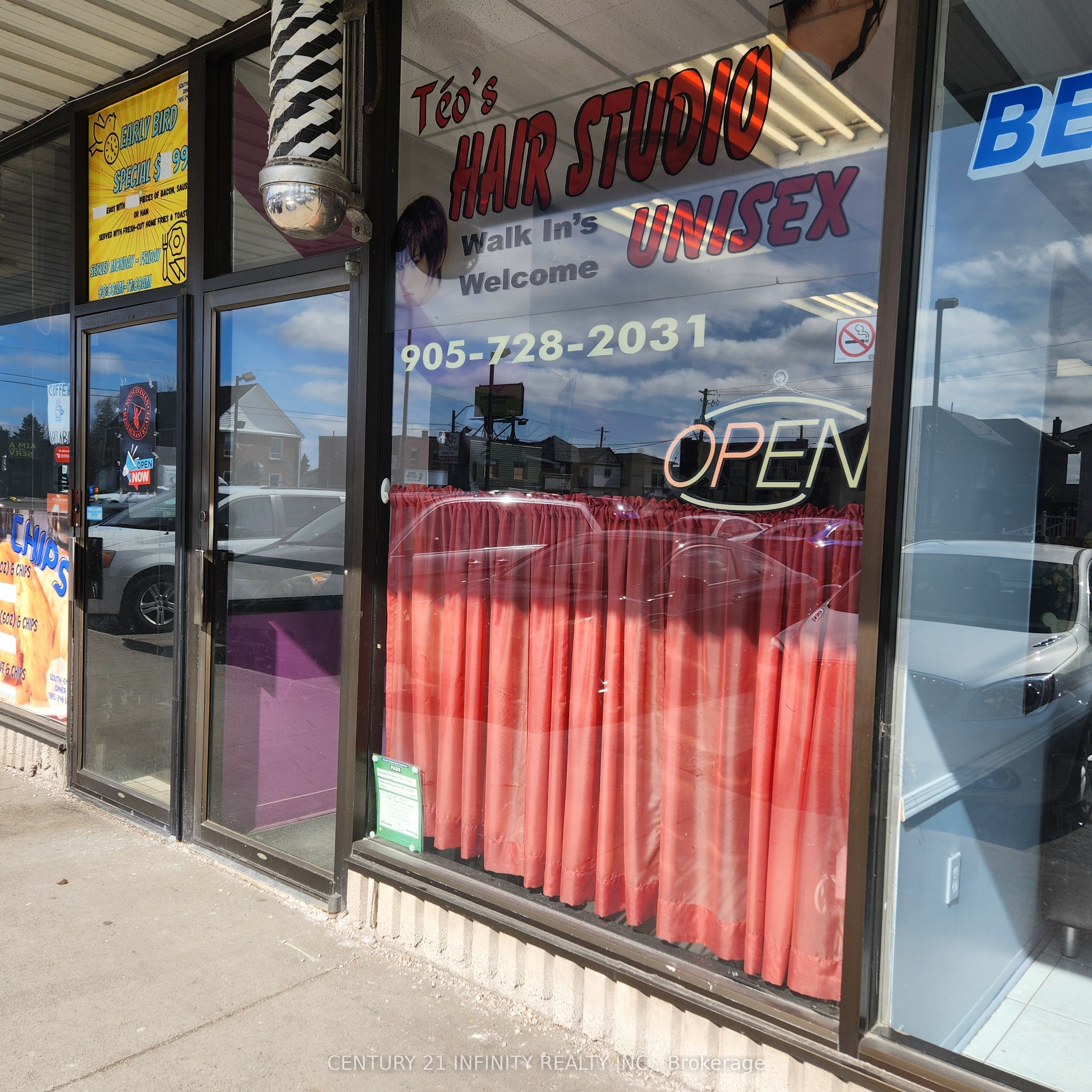 #4 - 433 Simcoe Street Property Photo 7