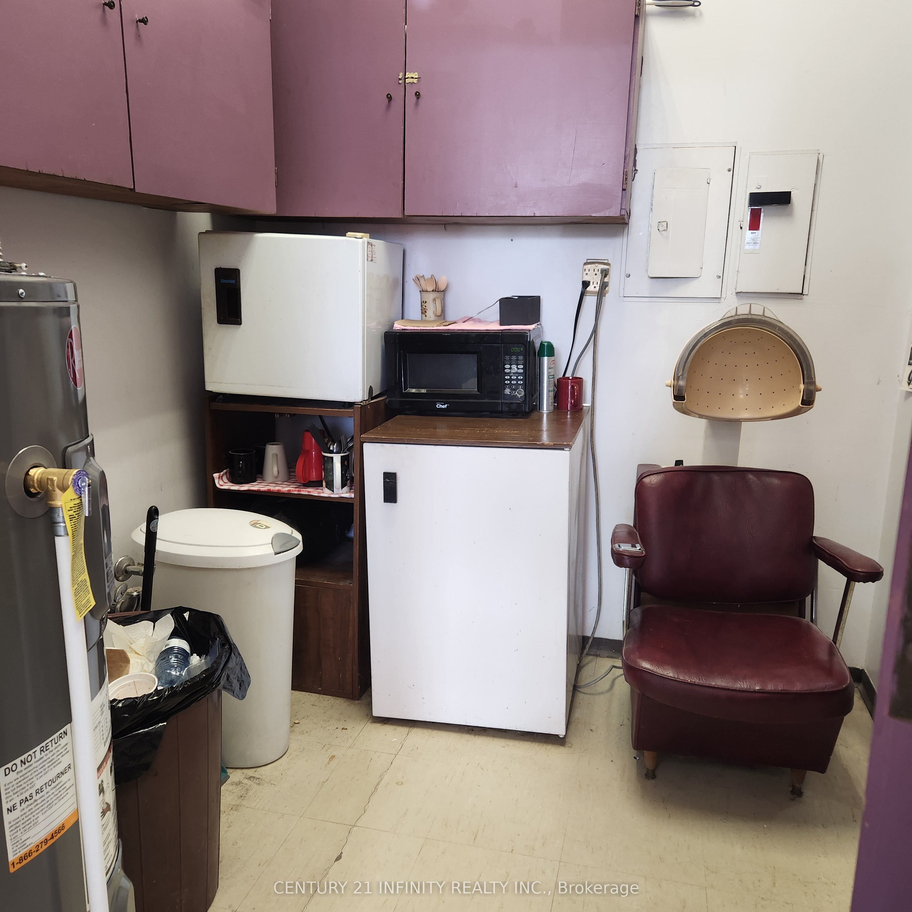 #4 - 433 Simcoe Street Property Photo 11