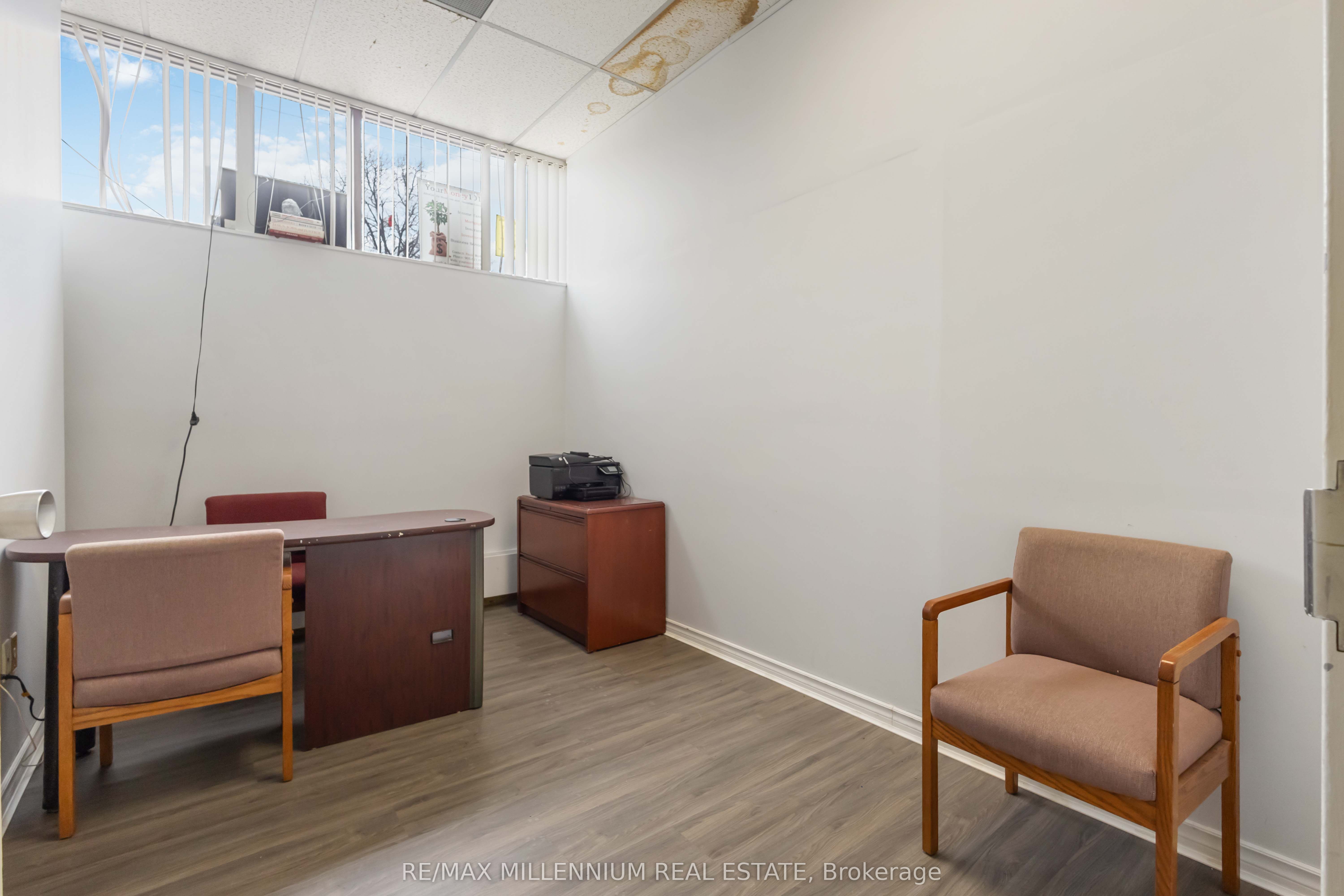 #103 - 50 Richmond Street Property Photo 12