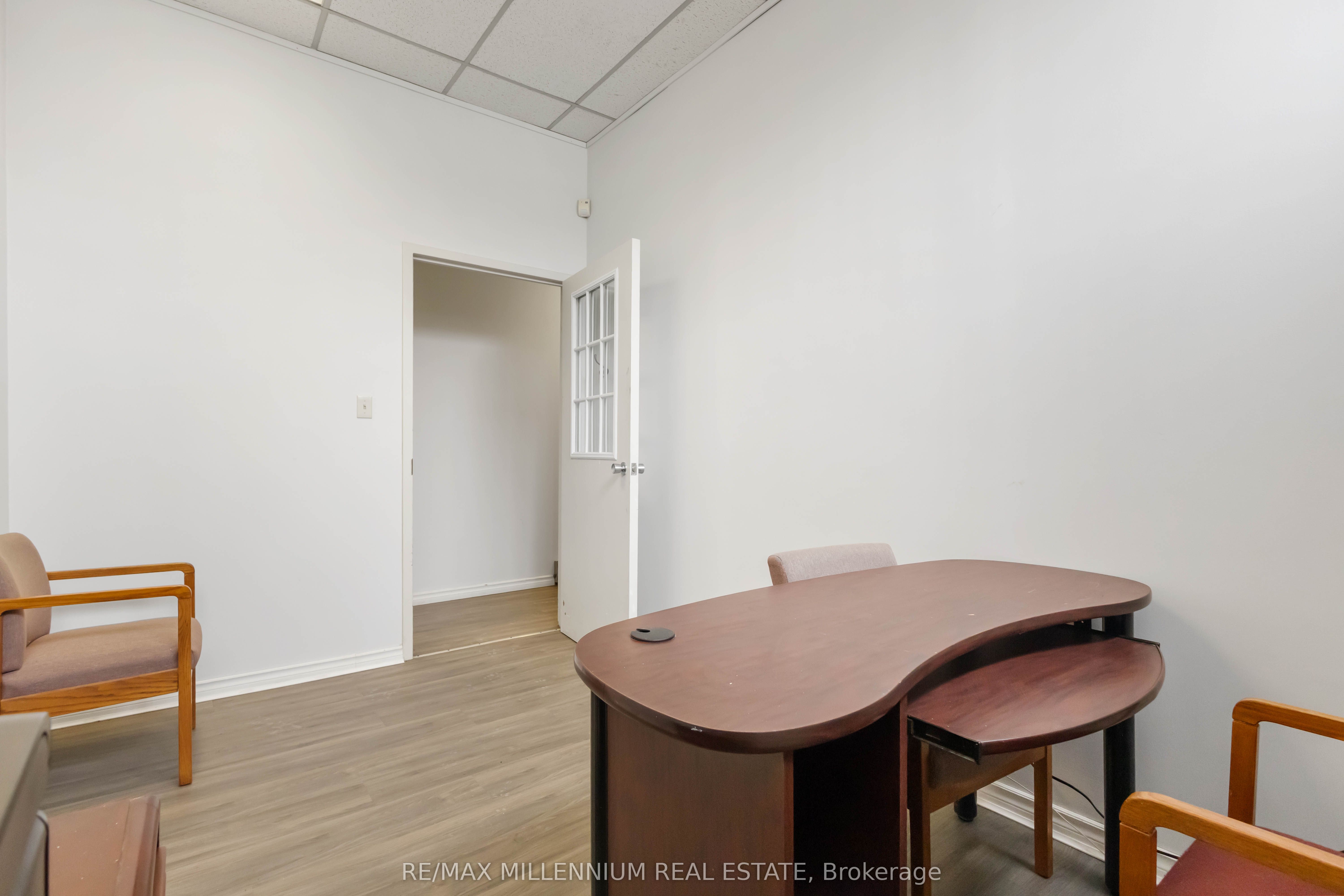 #103 - 50 Richmond Street Property Photo 13